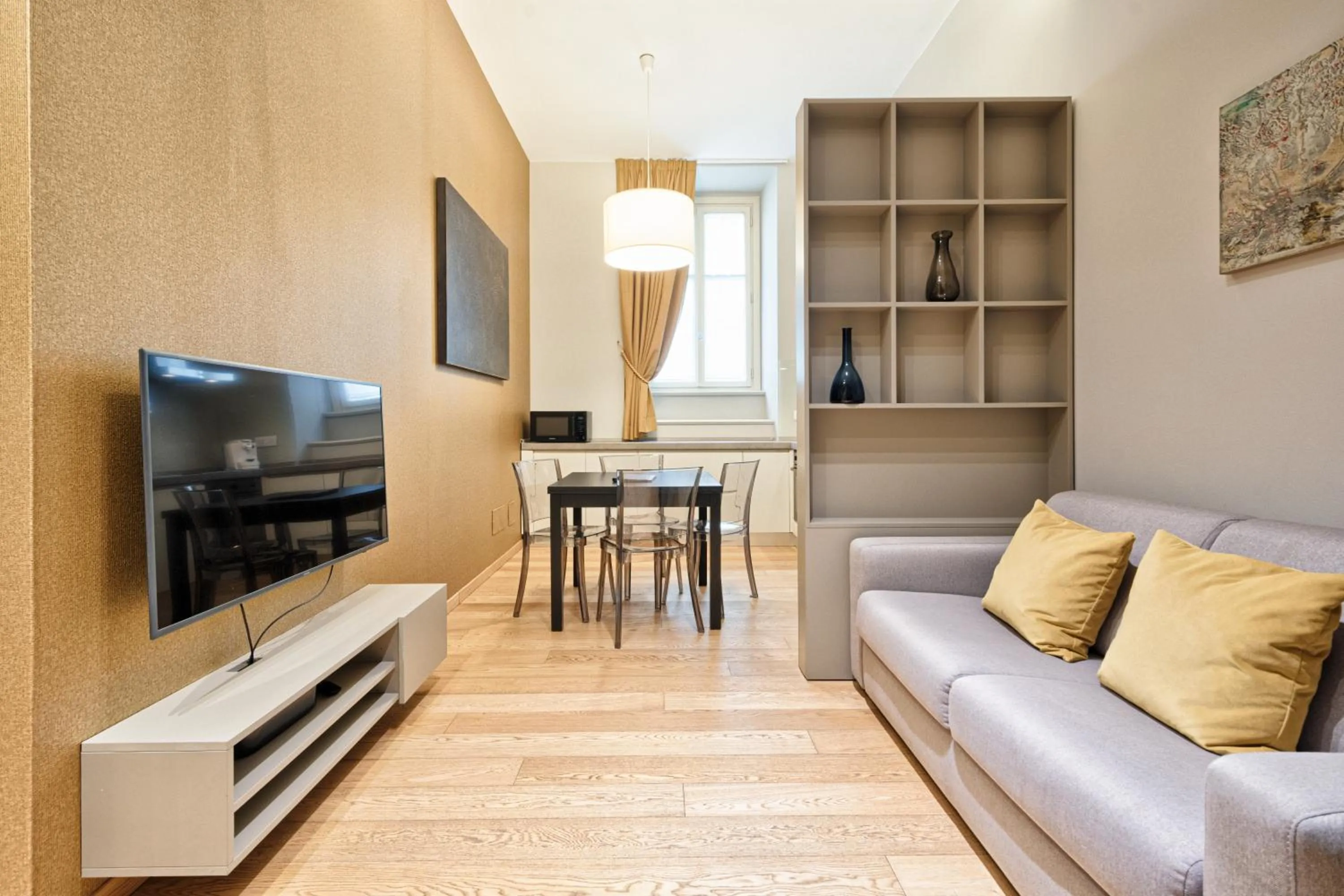 TV and multimedia in Palazzo Del Carretto-Art Apartments and Guesthouse