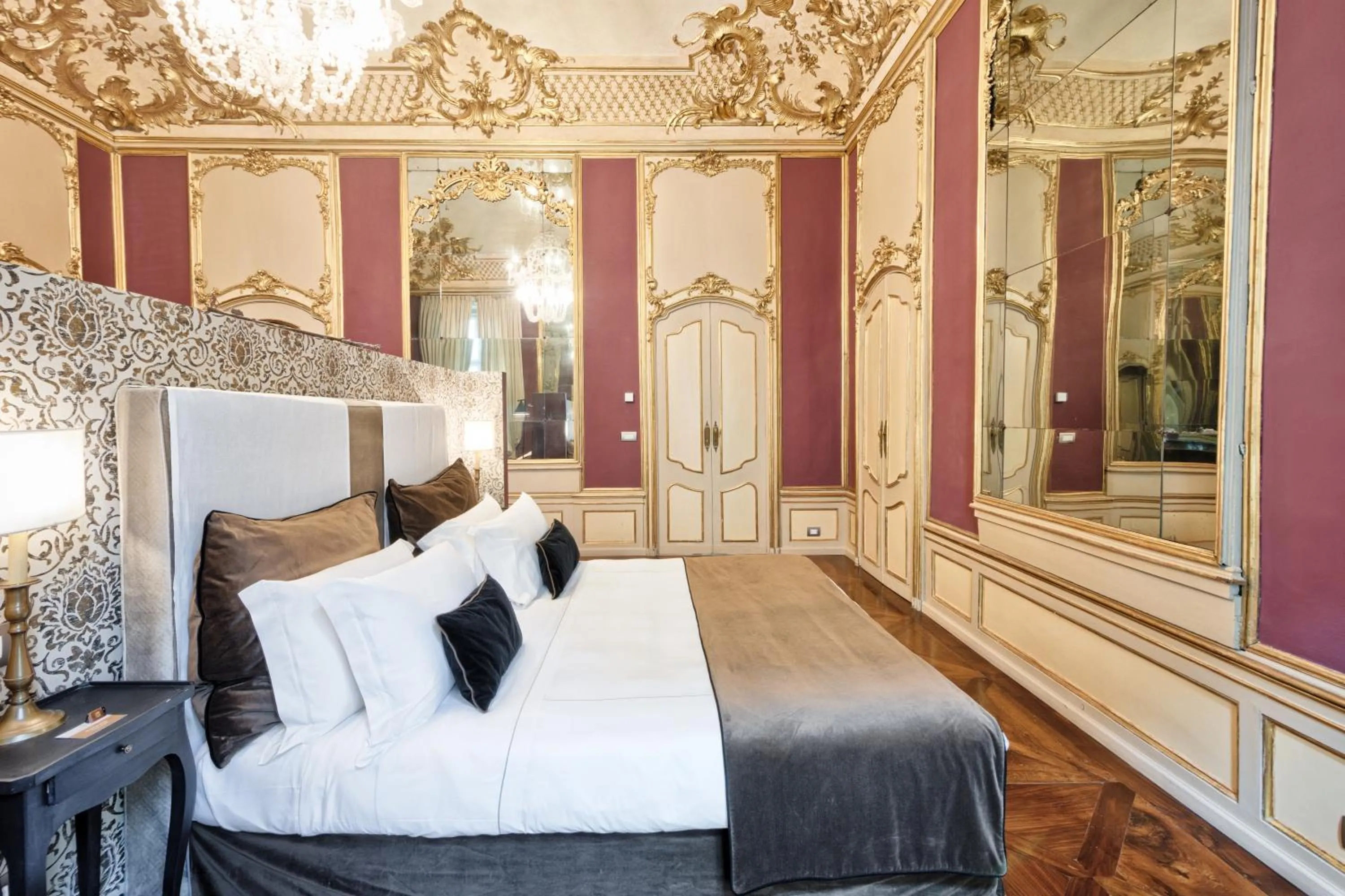 Photo of the whole room, Bed in Palazzo Del Carretto-Art Apartments and Guesthouse