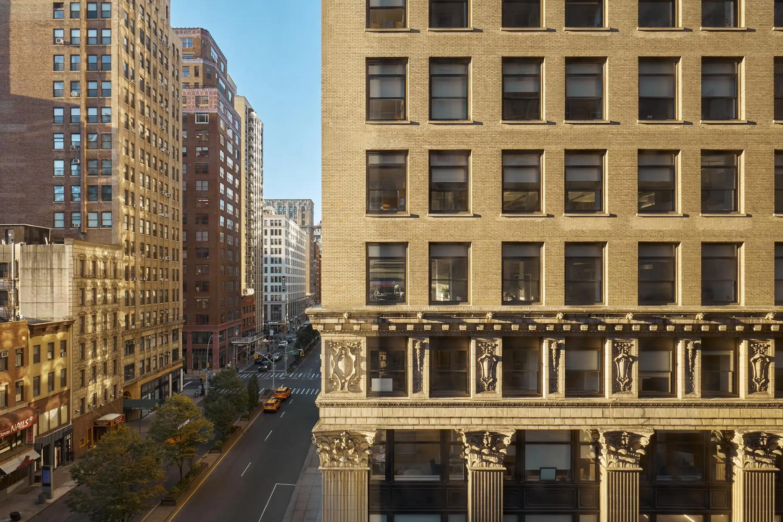 City view in Hotel Park Ave NYC