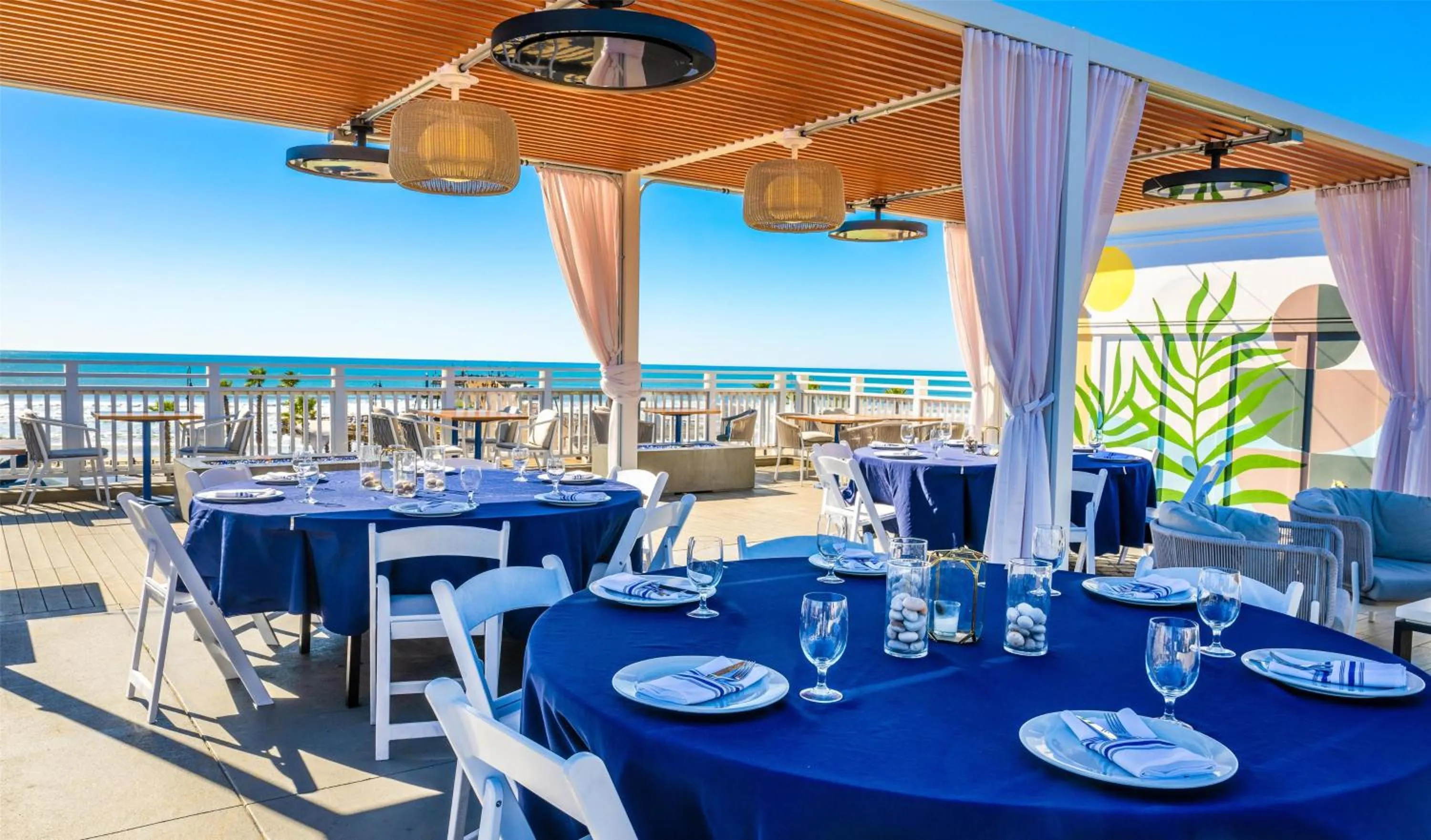 Restaurant/places to eat in Inn at the Pier Pismo Beach, Curio Collection by Hilton