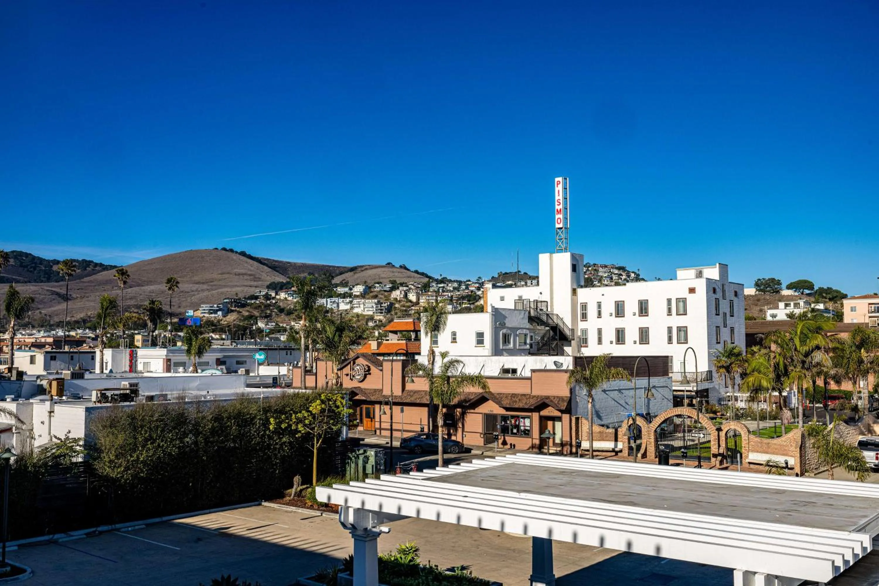 Beach in Inn at the Pier Pismo Beach, Curio Collection by Hilton