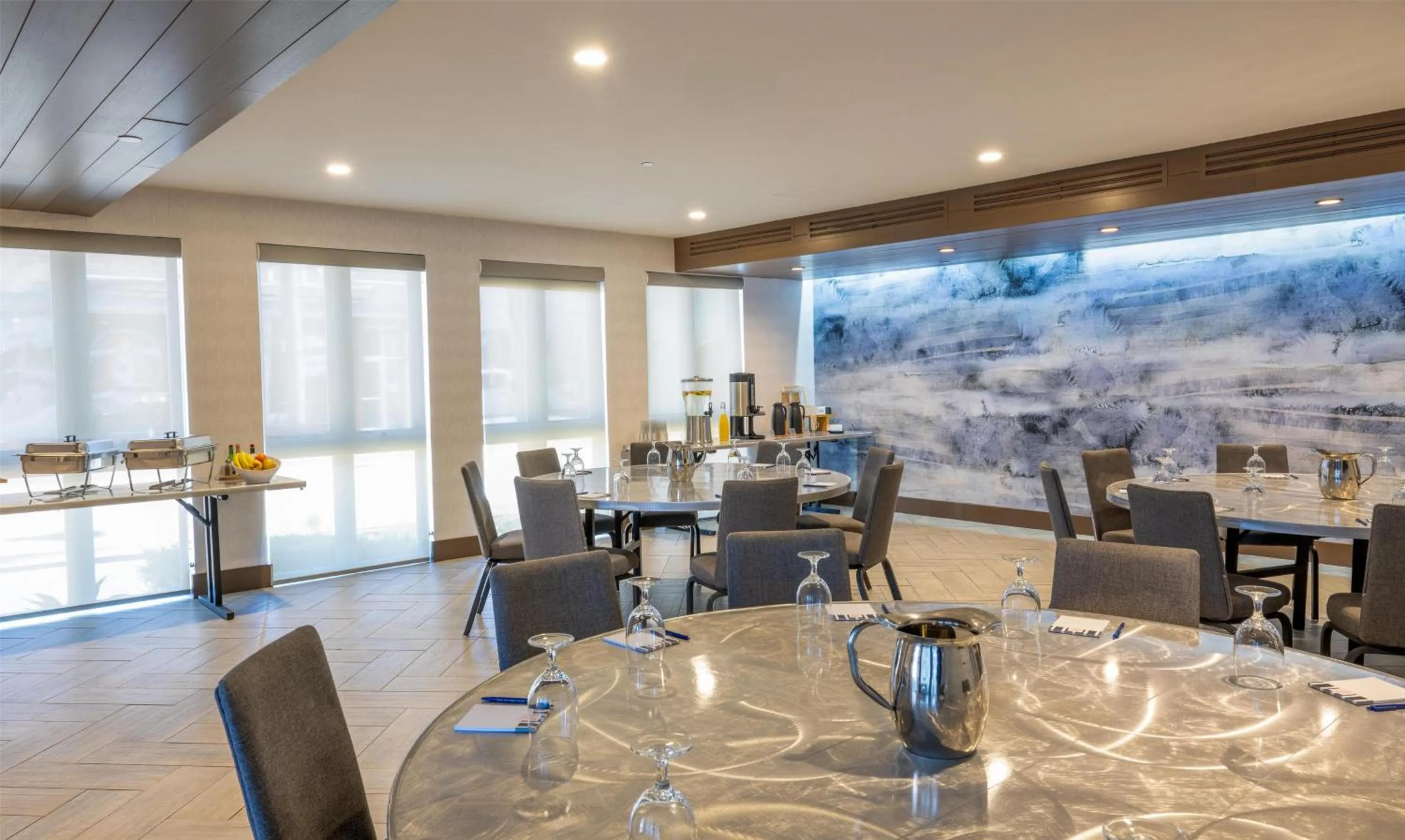 Meeting/conference room in Inn at the Pier Pismo Beach, Curio Collection by Hilton