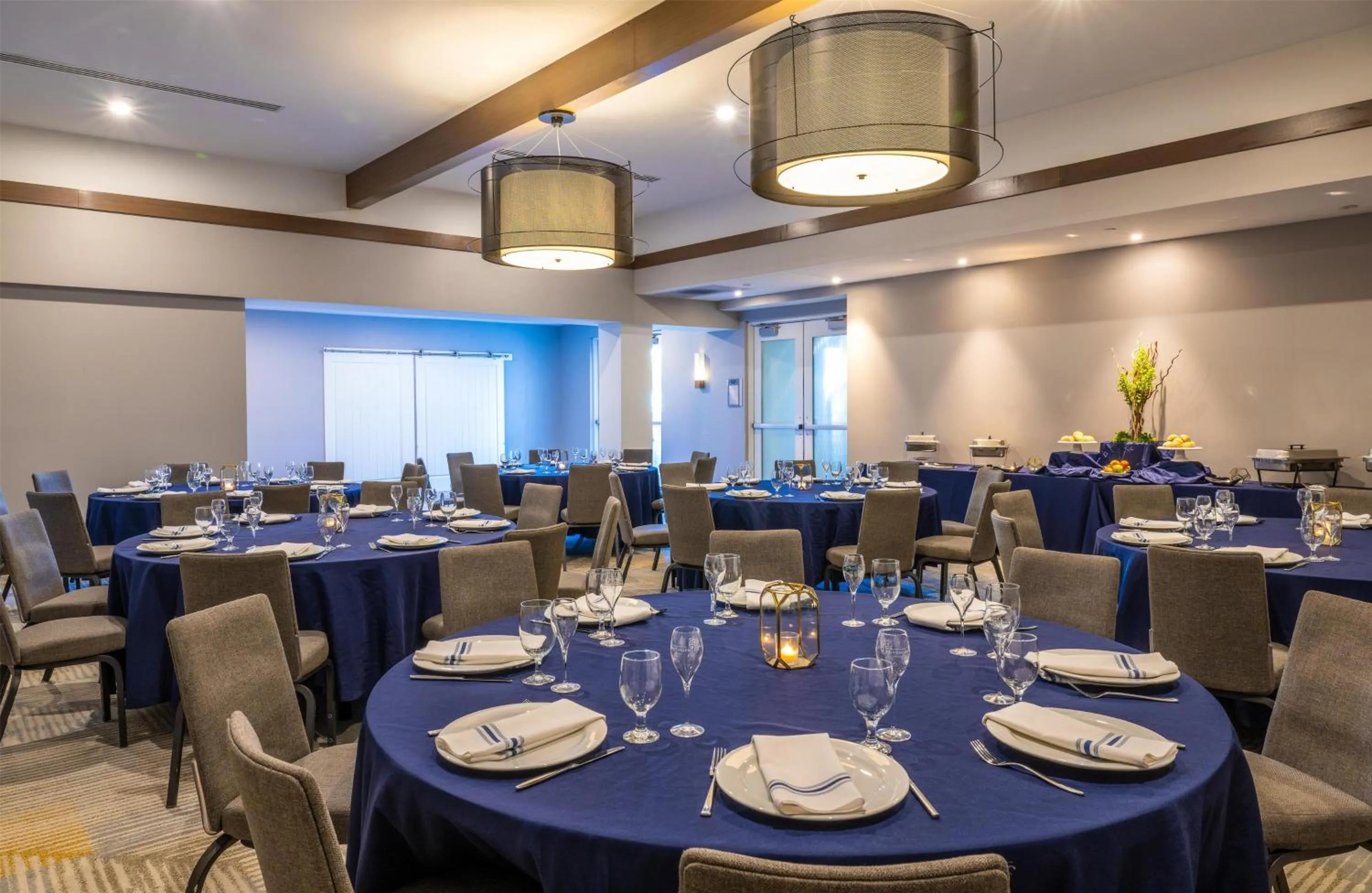 Meeting/conference room in Inn at the Pier Pismo Beach, Curio Collection by Hilton
