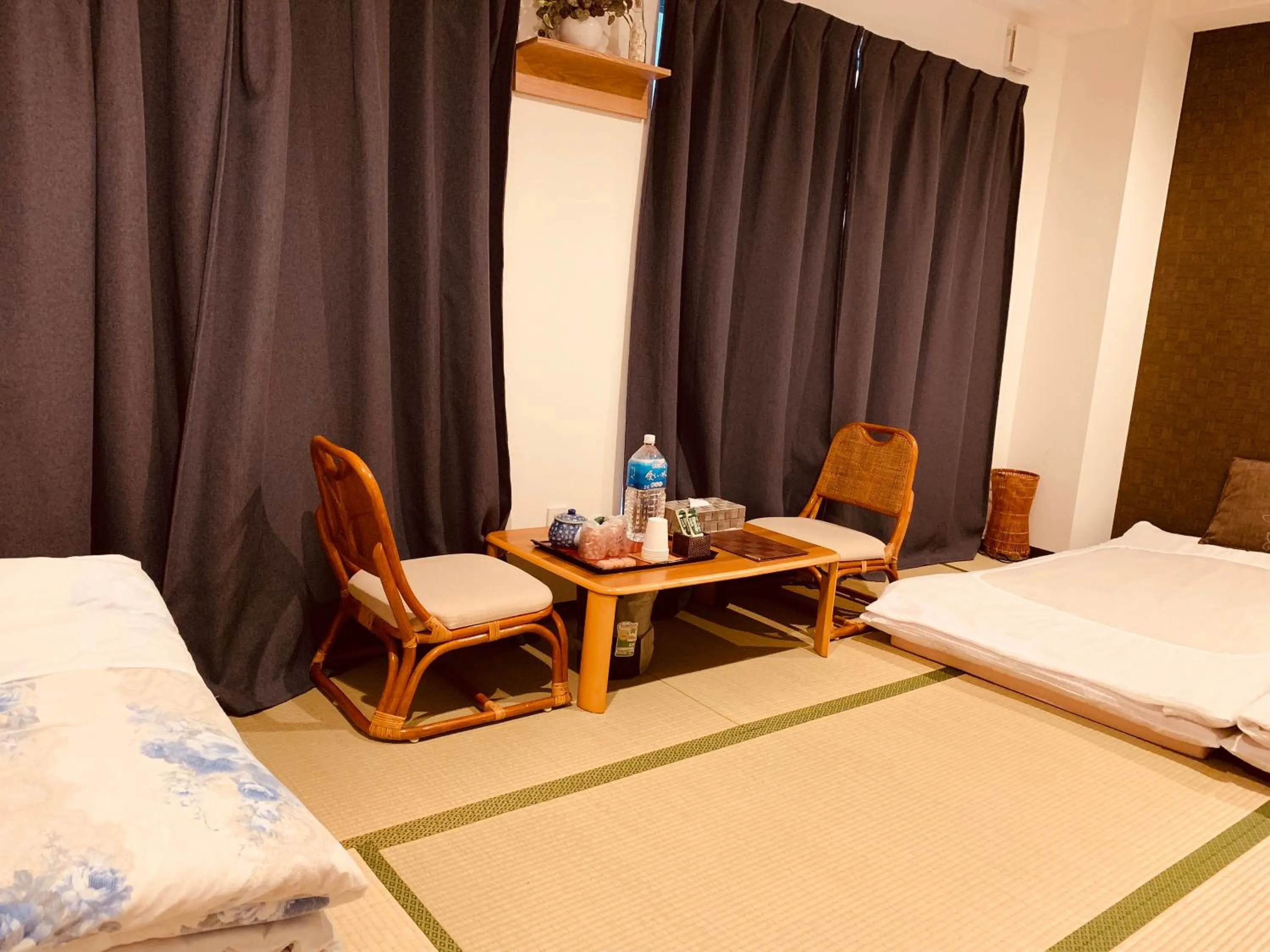 Bedroom, Bed in Saikou