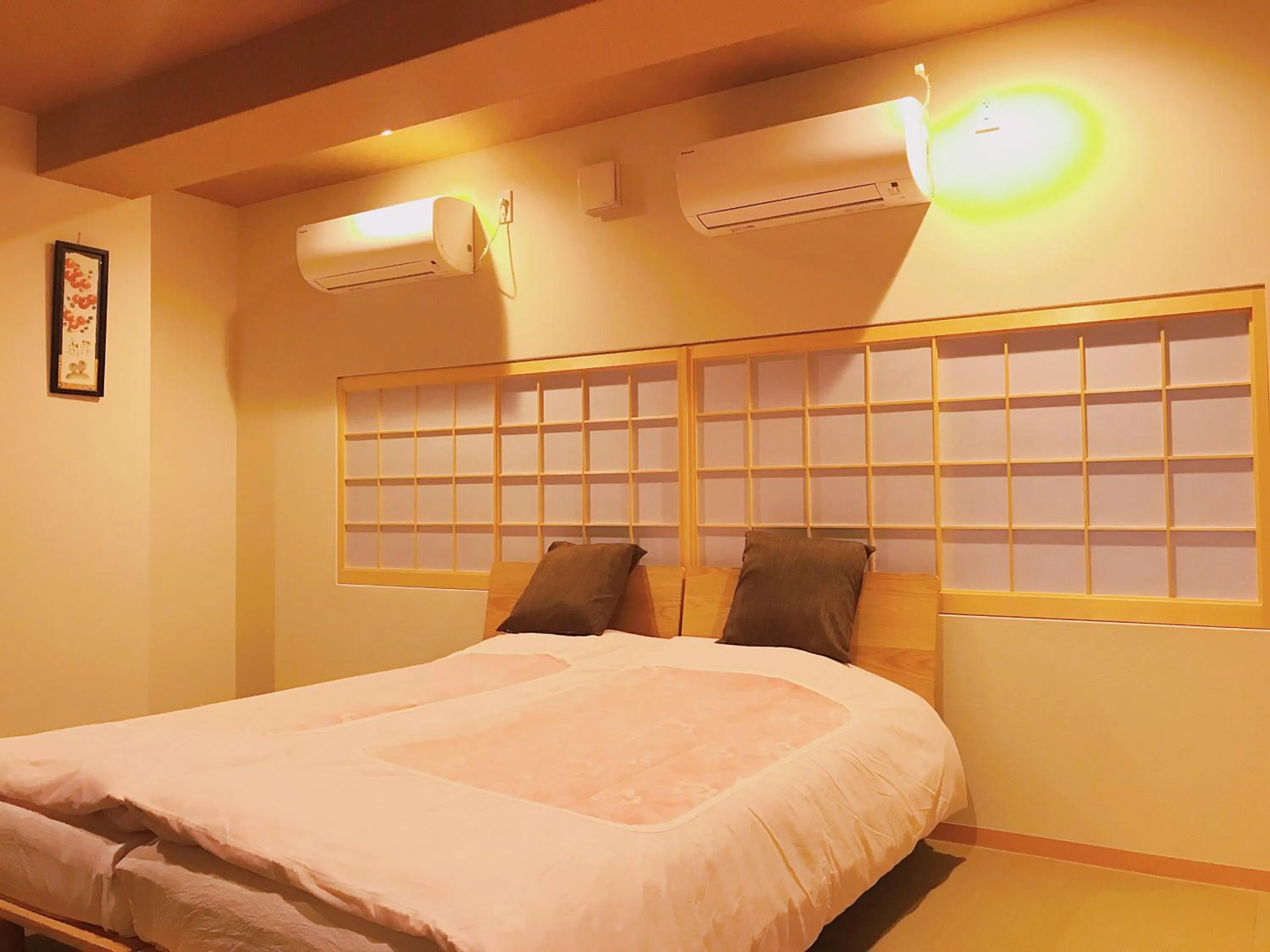 Bedroom, Bed in Saikou