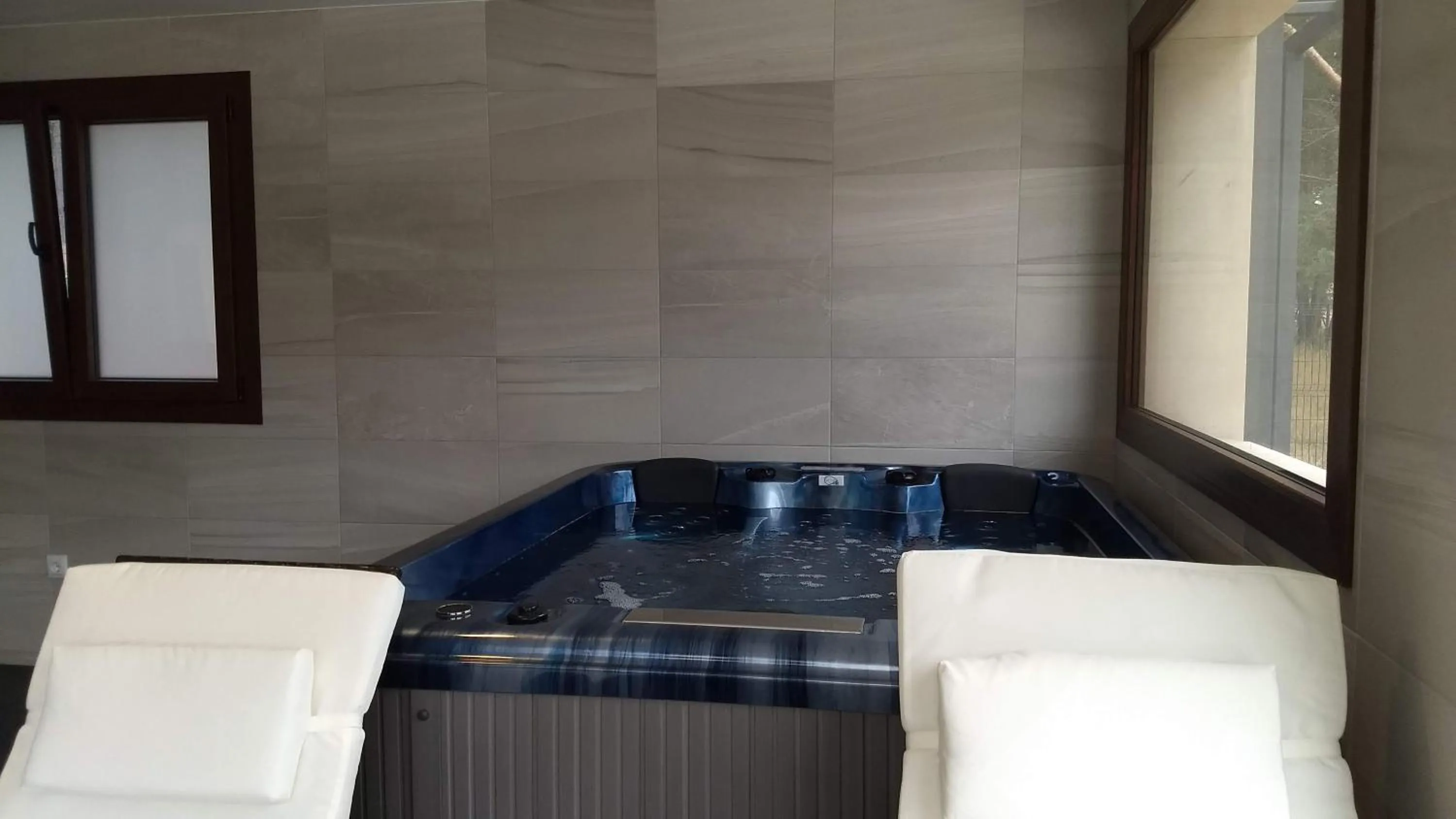 Spa and wellness centre/facilities in Hotel Rural El Nido de Pinares