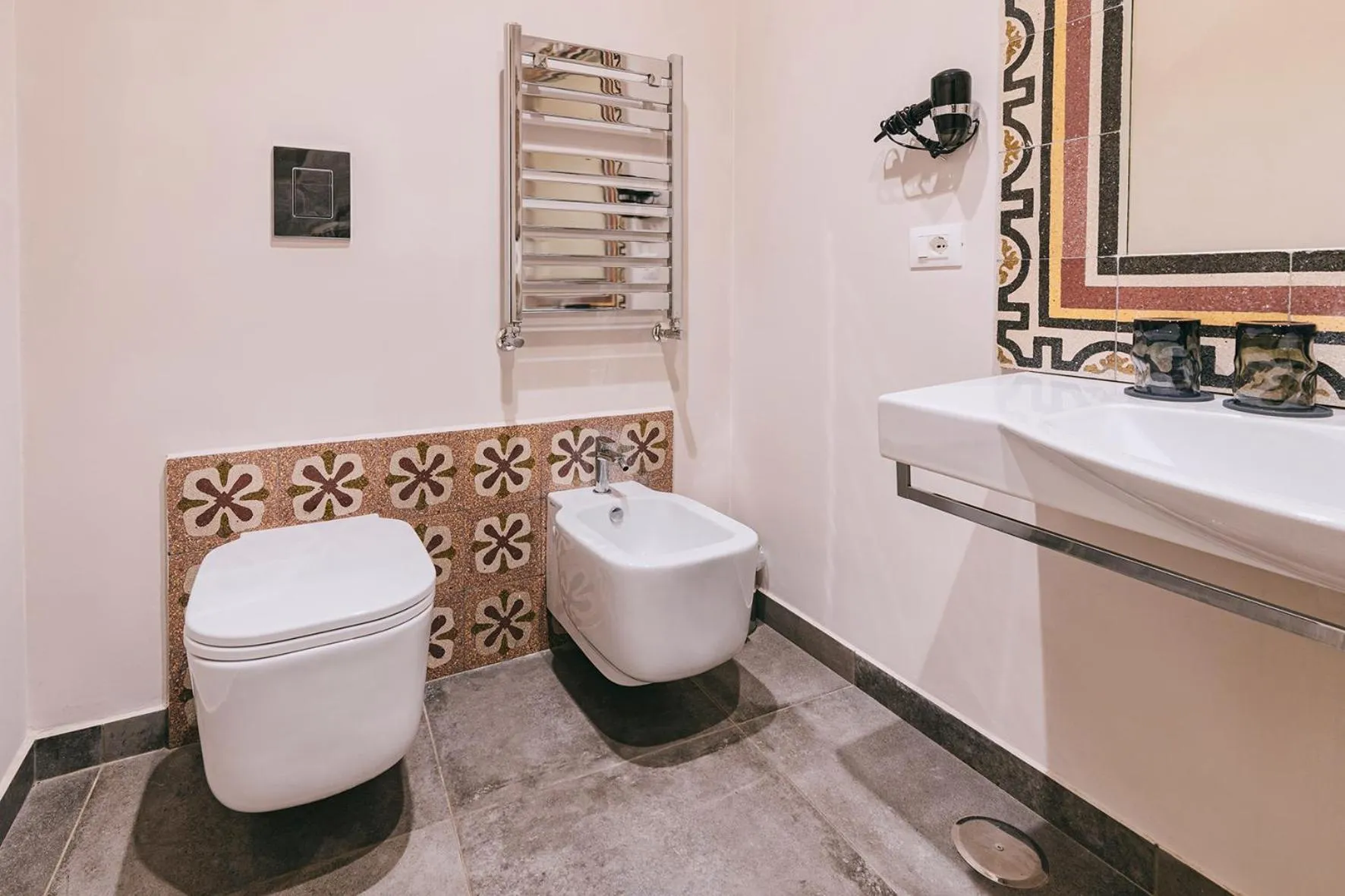 Bathroom in La Smorfia