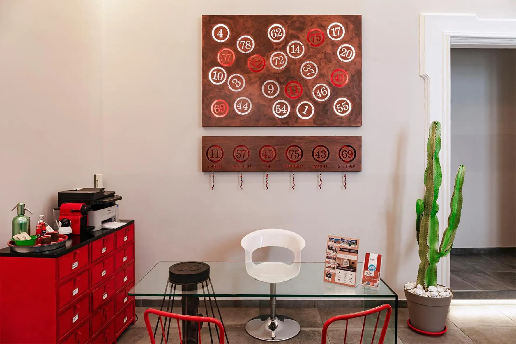 Lobby or reception in La Smorfia