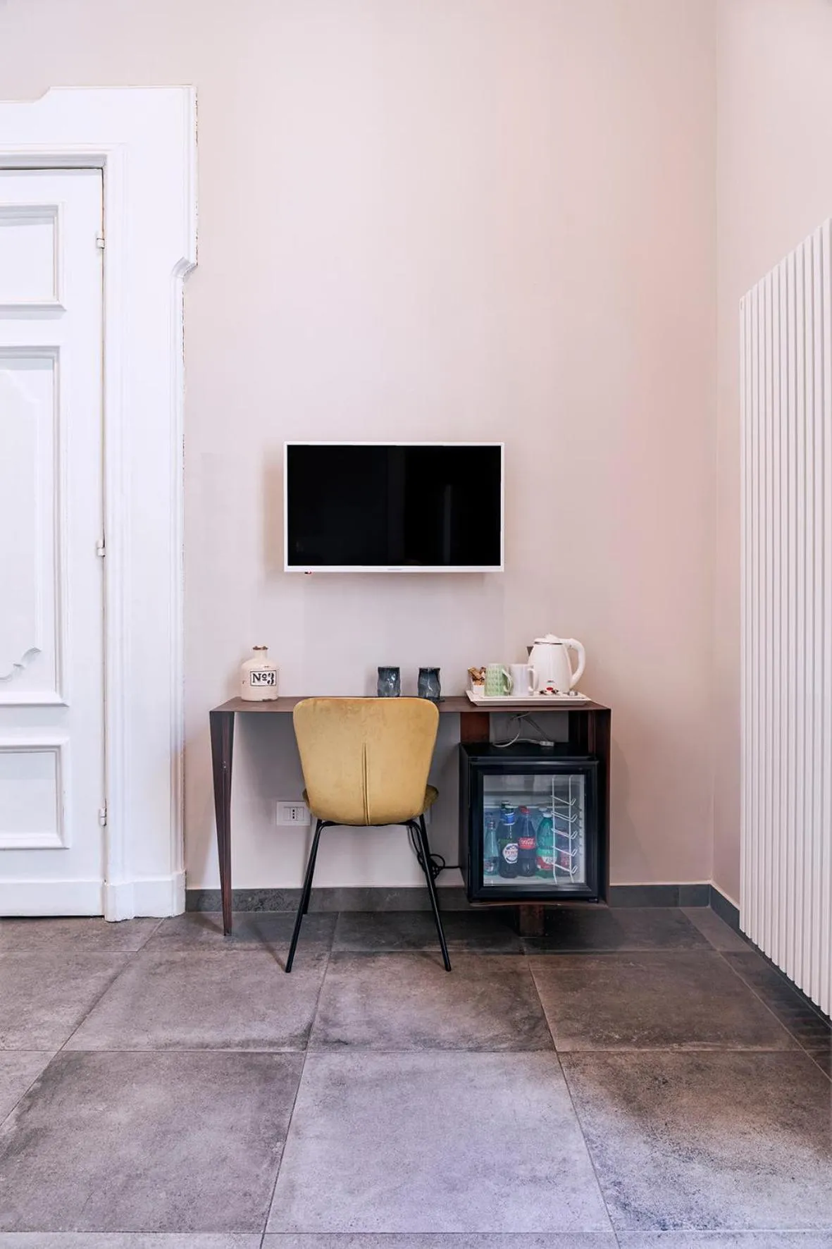 Photo of the whole room in La Smorfia