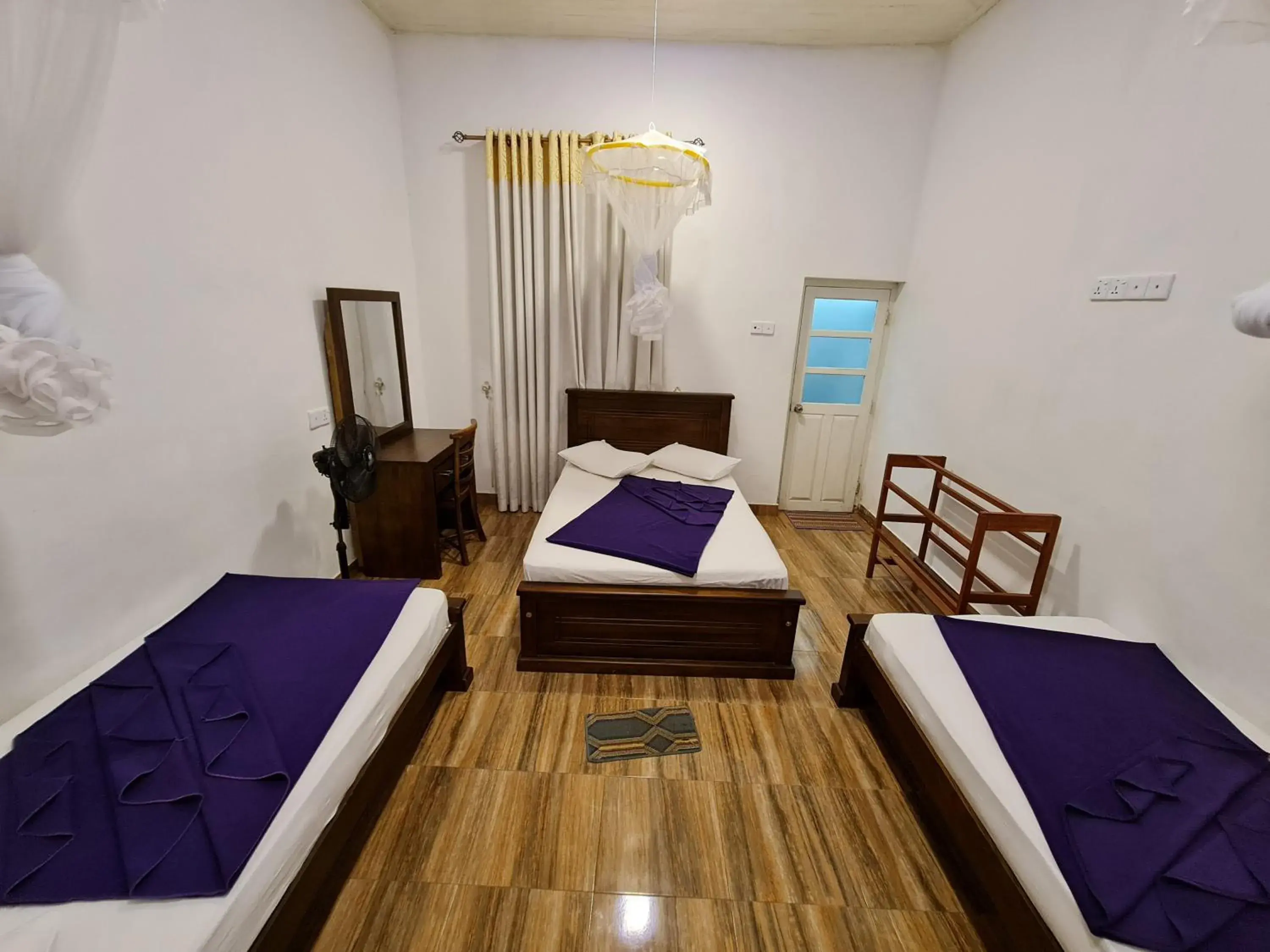 Quadruple Room in Hotel Serendib Hill Quadruple Room in Hotel Serendib Hill