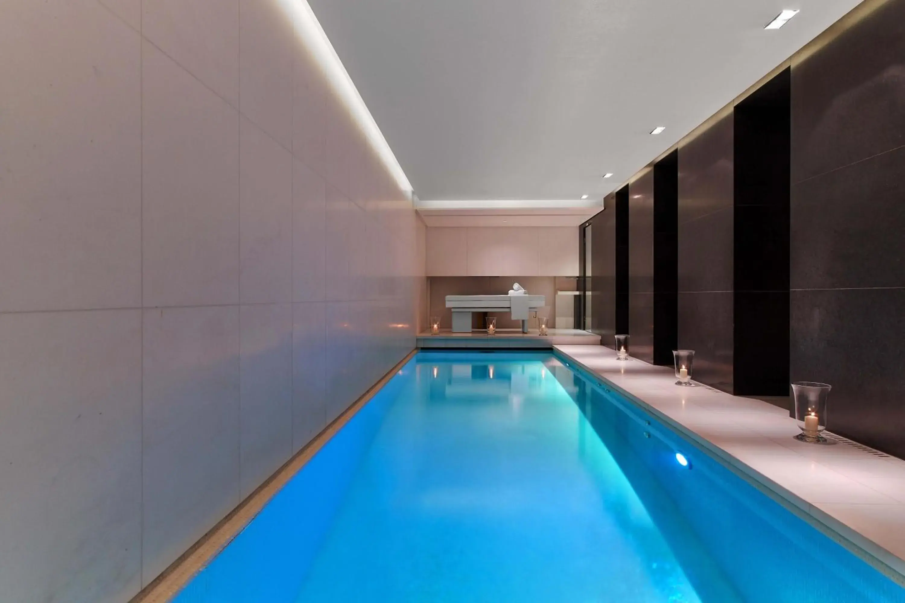 Swimming pool in Le Metropolitan, Paris Tour Eiffel, a Tribute Portfolio Hotel Swimming pool in Le Metropolitan, Paris Tour Eiffel, a Tribute Portfolio Hotel