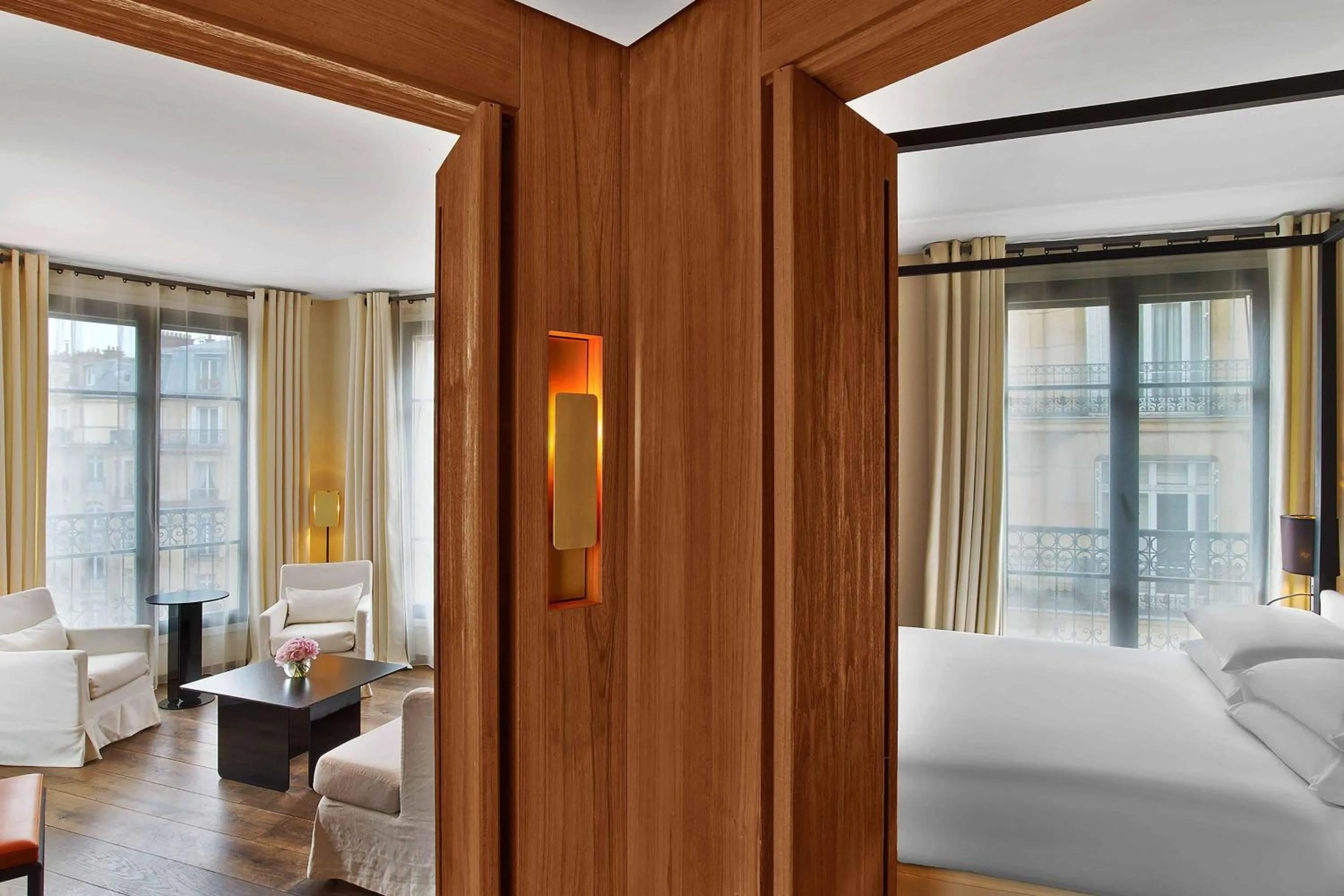 Photo of the whole room, Bed in Le Metropolitan, Paris Tour Eiffel, a Tribute Portfolio Hotel