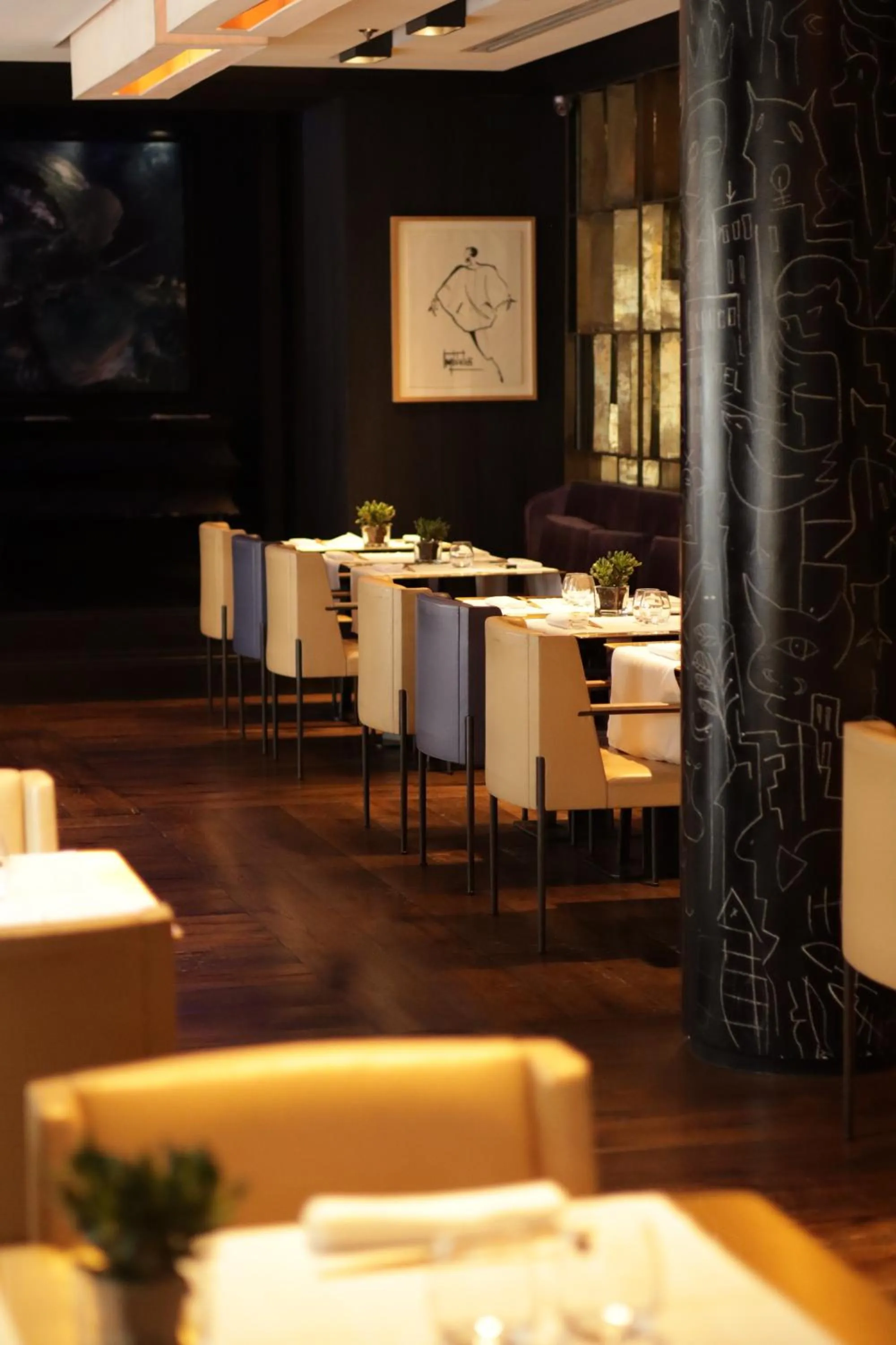 Restaurant/places to eat in Le Metropolitan, Paris Tour Eiffel, a Tribute Portfolio Hotel