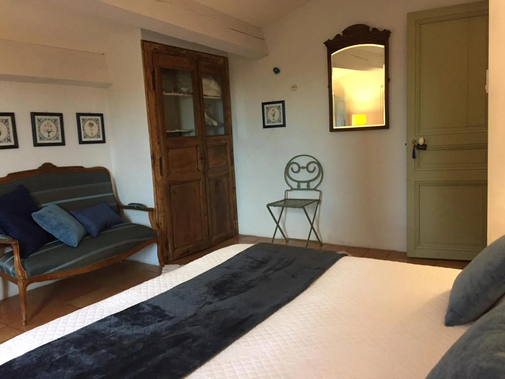 Bed in Les Aiguières en Provence