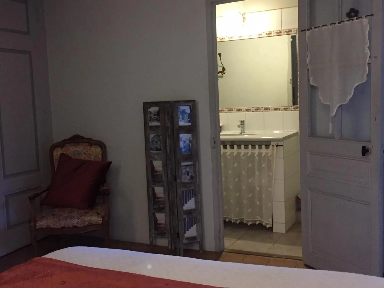 Bed in Les Aiguières en Provence