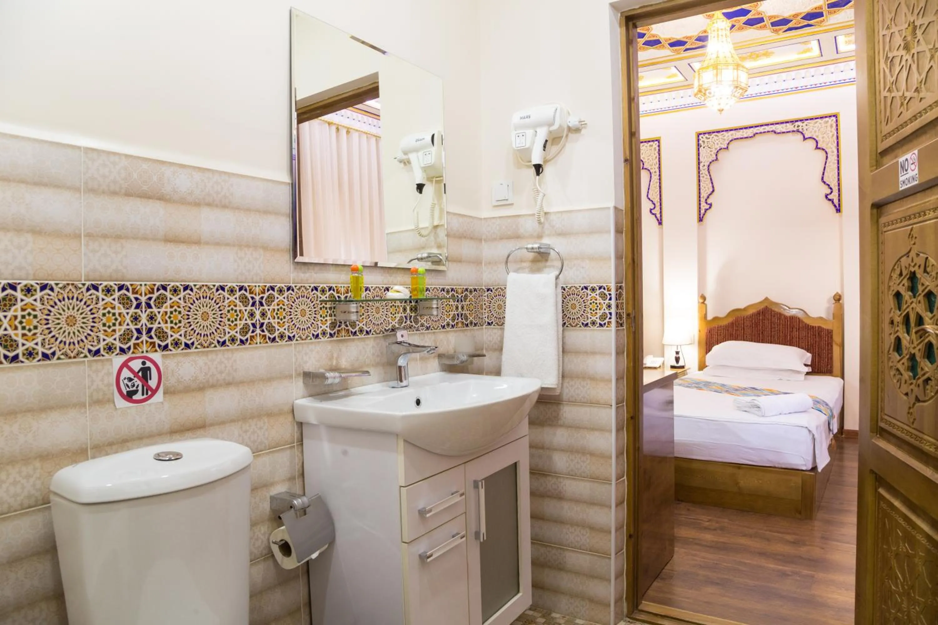 Bed in Boutique Safiya