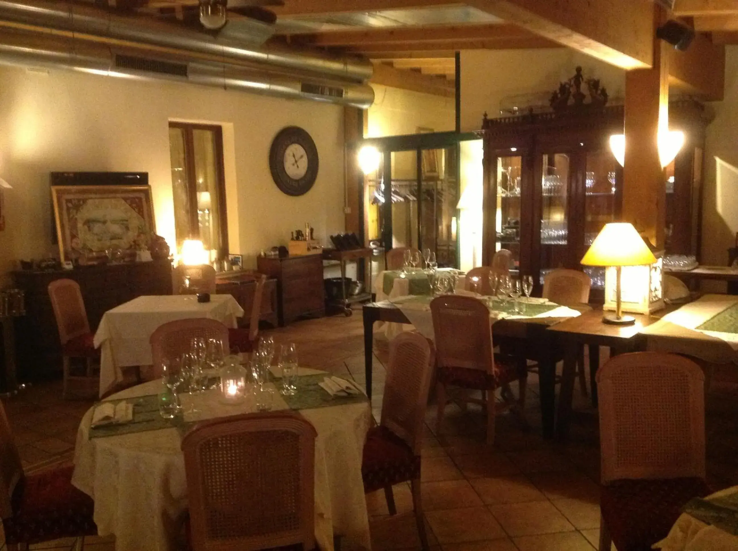 Restaurant/Places to Eat in Locanda dell'Oca Bianca