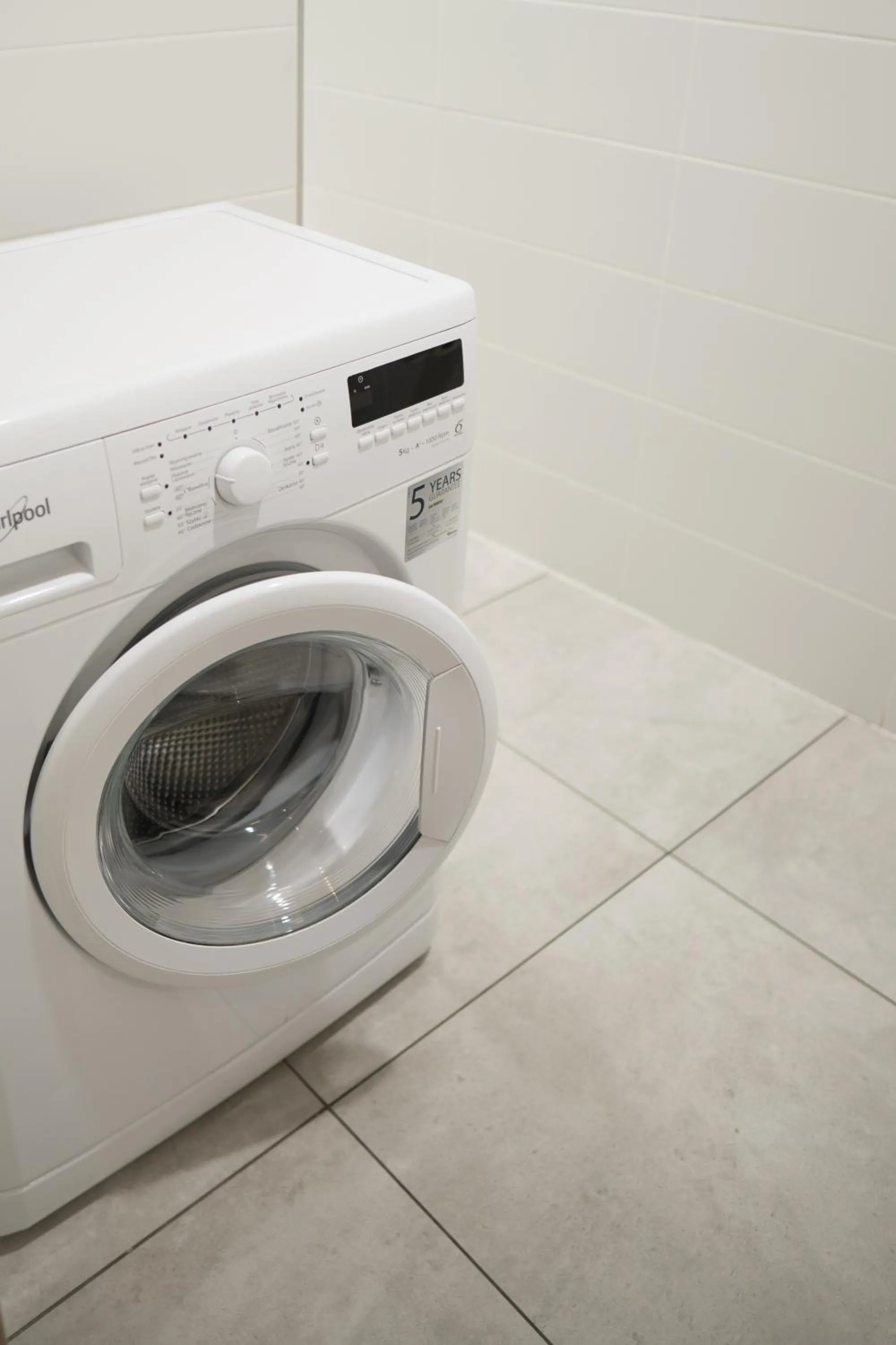 washing machine in Riverside Aparthotel Cracow