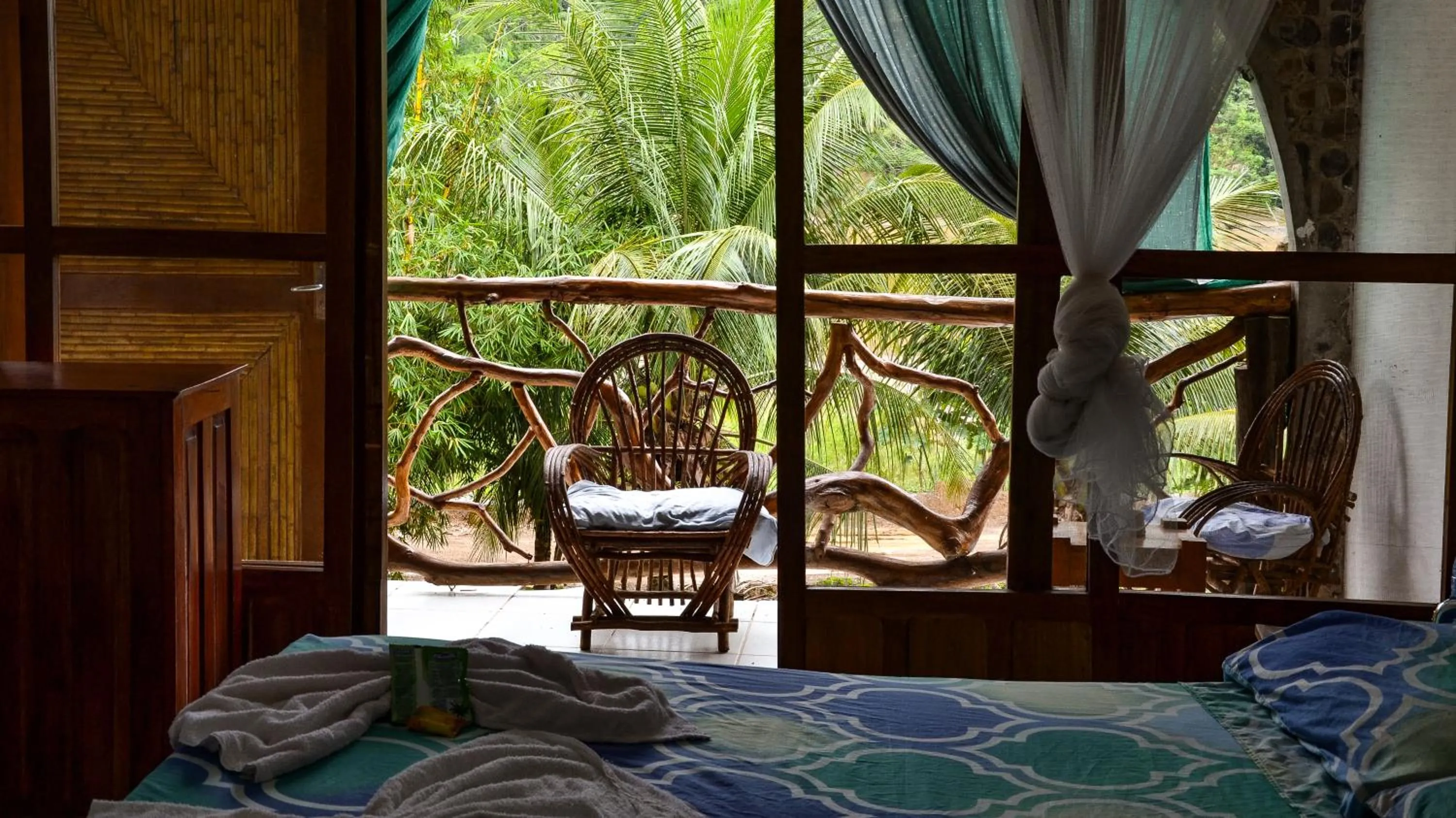 Family Room with Balcony in Lobo Hostel - Rurrenabaque