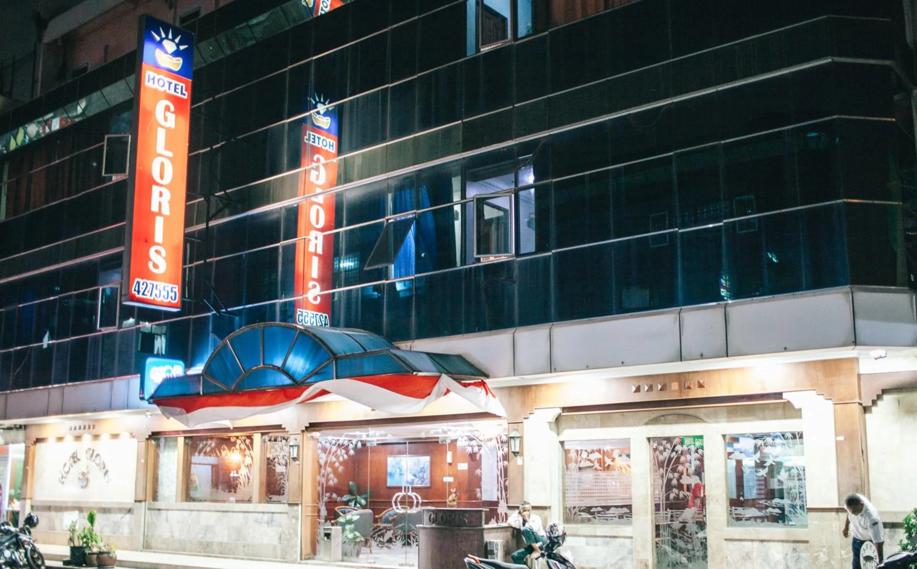 Property Building in Hotel Gloris