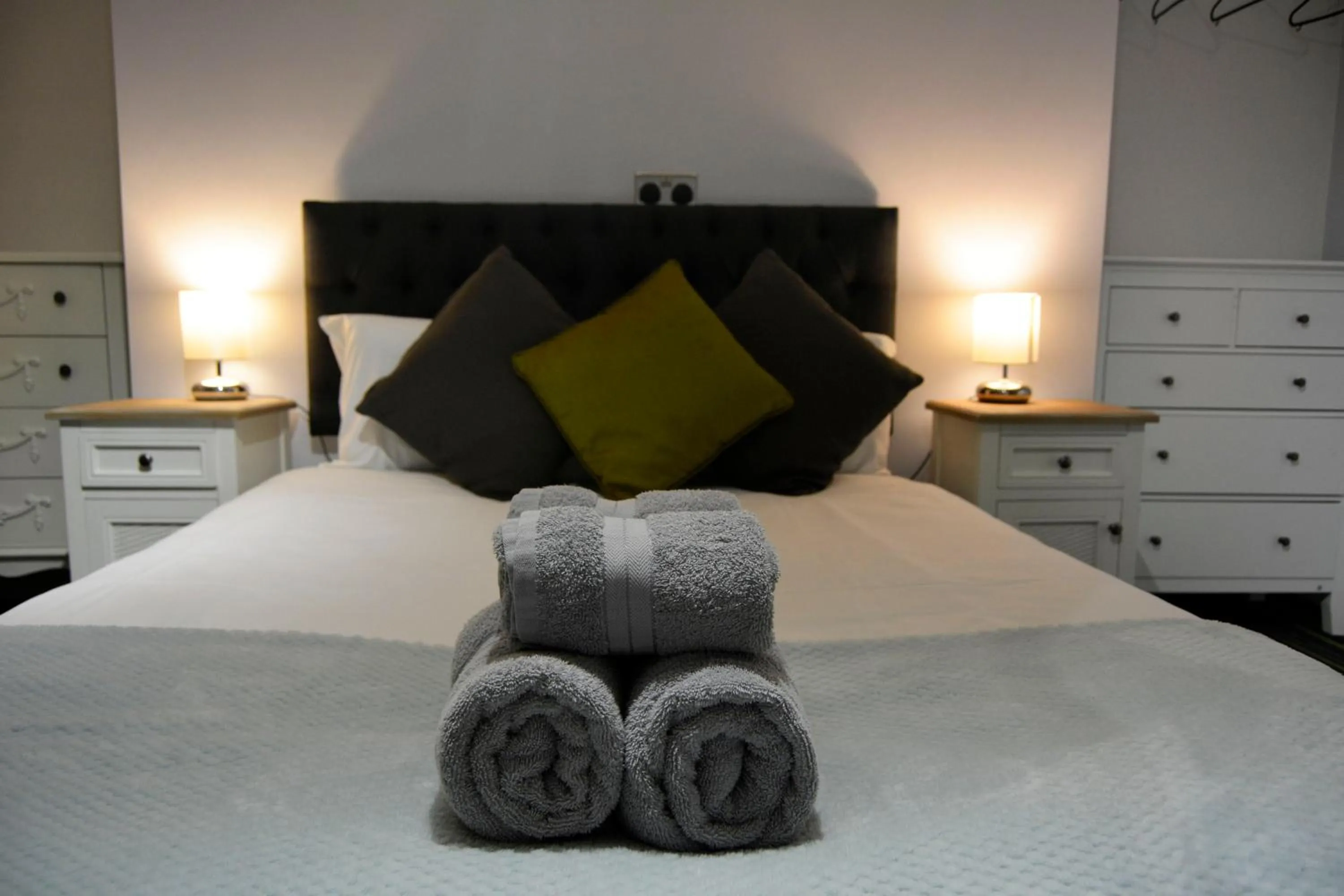 Bed in Queens Guesthouse Manchester