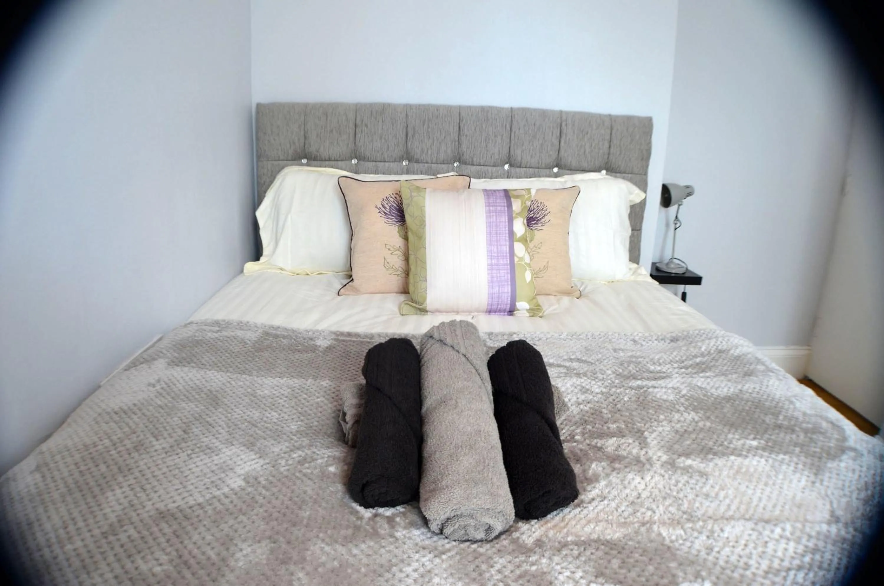 Bedroom, Bed in Queens Guesthouse Manchester