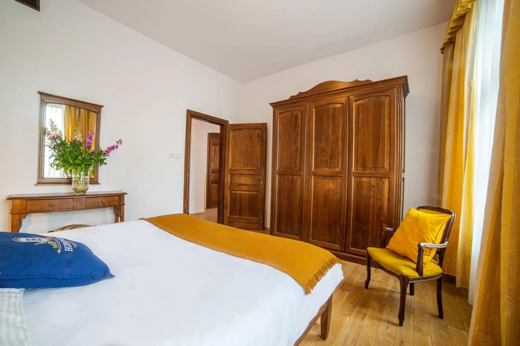 Photo of the whole room, Bed in Aparthotel Hornigold "W Zielonej Kamienicy"