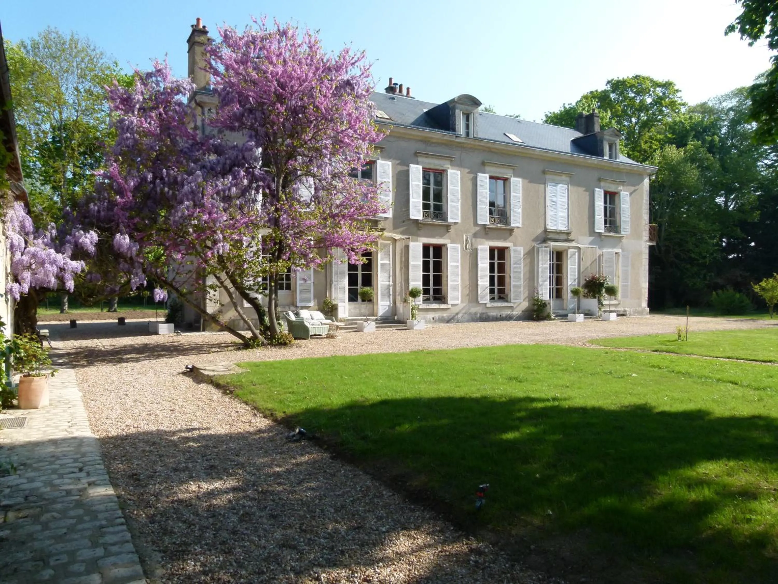 Property building in Le Grand Saint-Marc