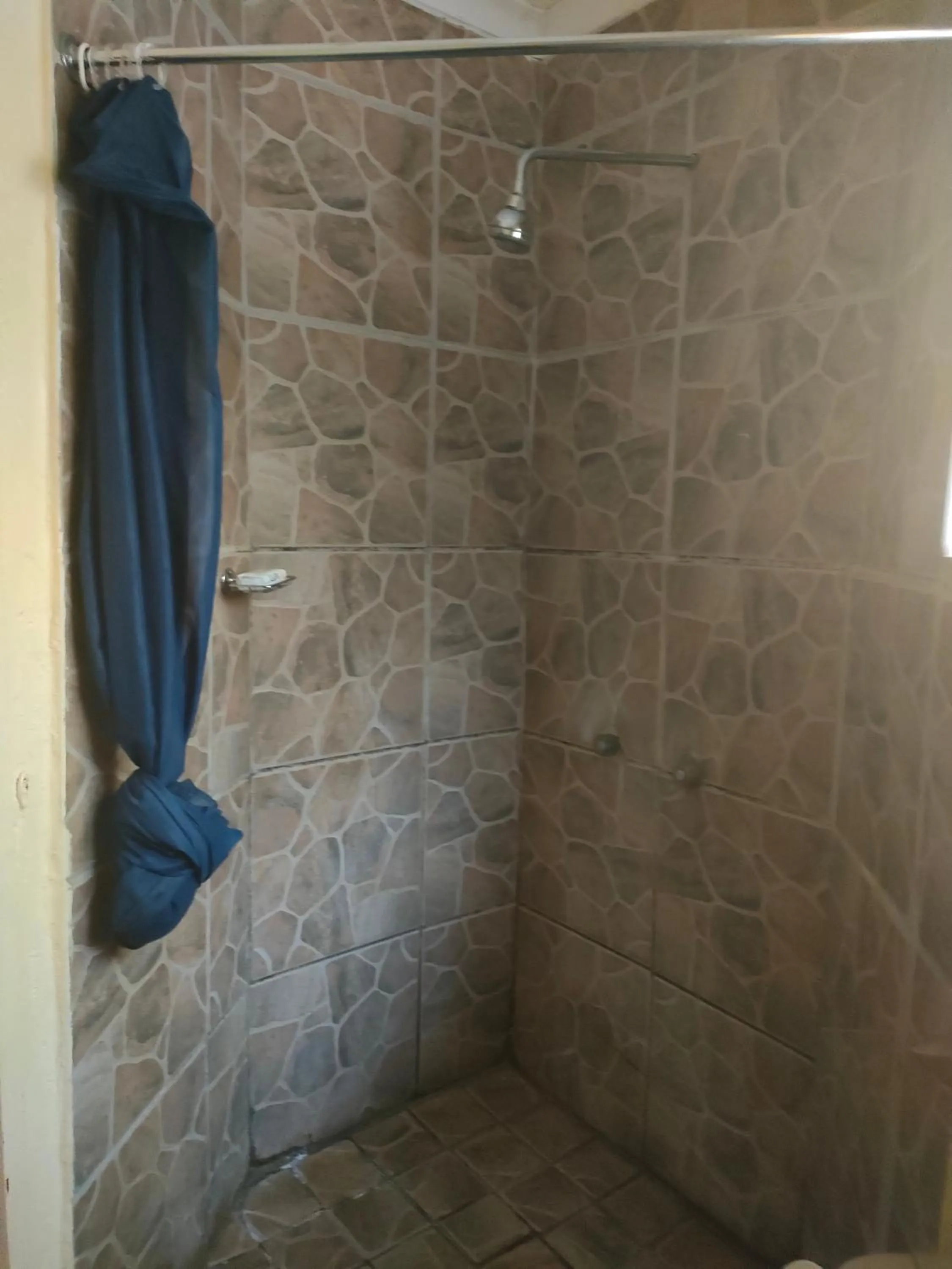 Shower in Copacopa Lodge and Conference Centre