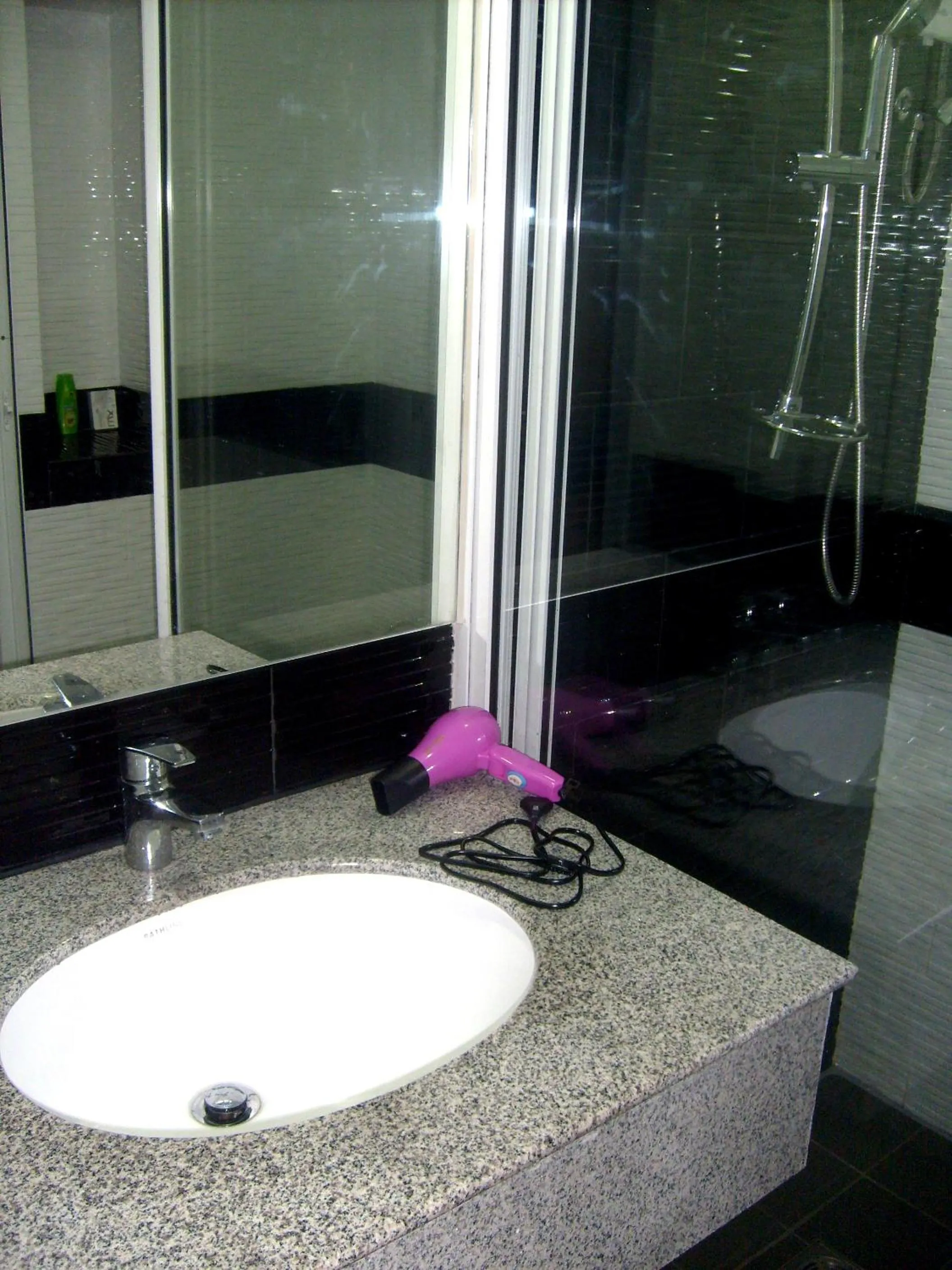 Bathroom in Tropical Garden Studio