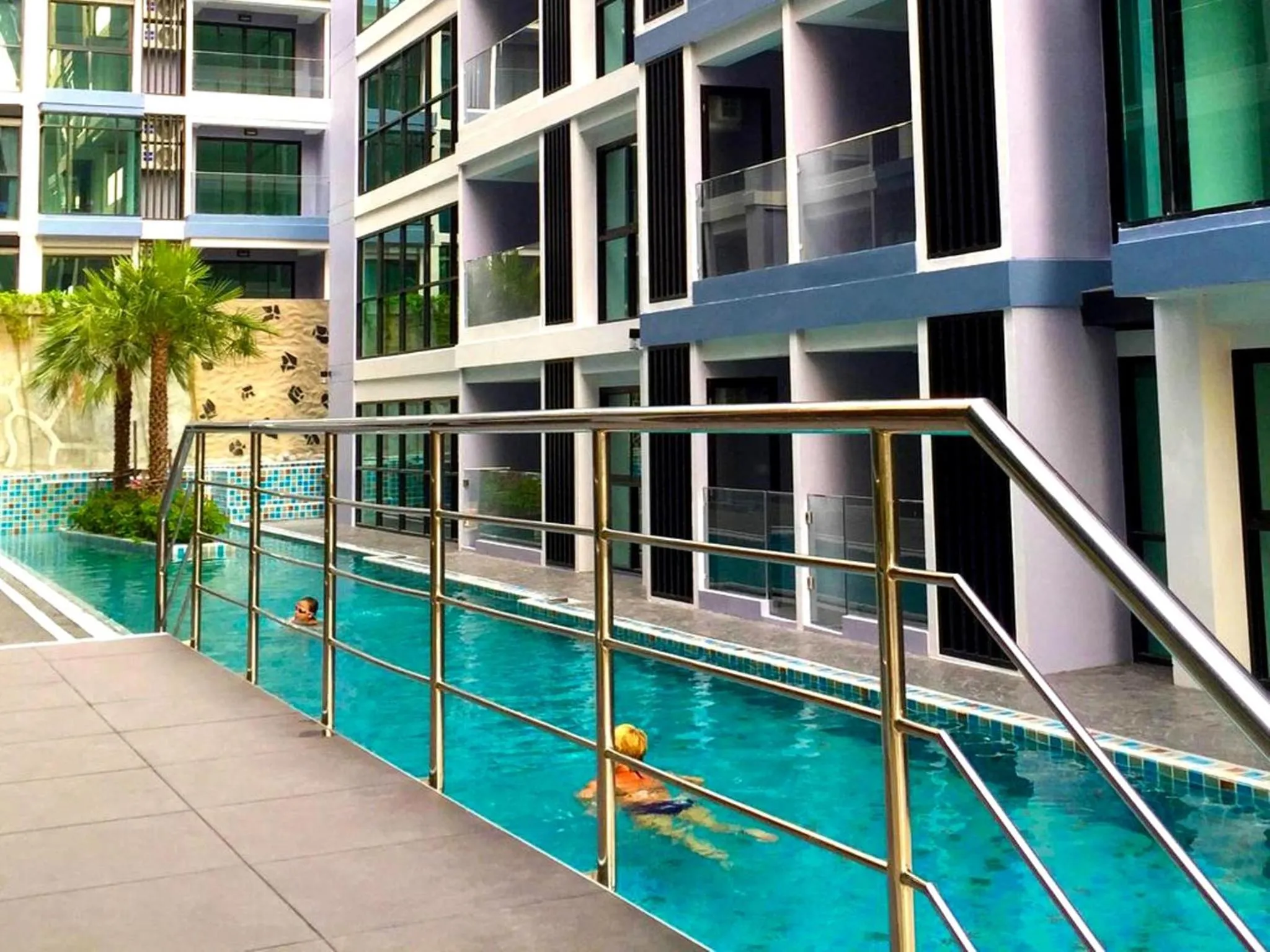Swimming pool in Tropical Garden Studio