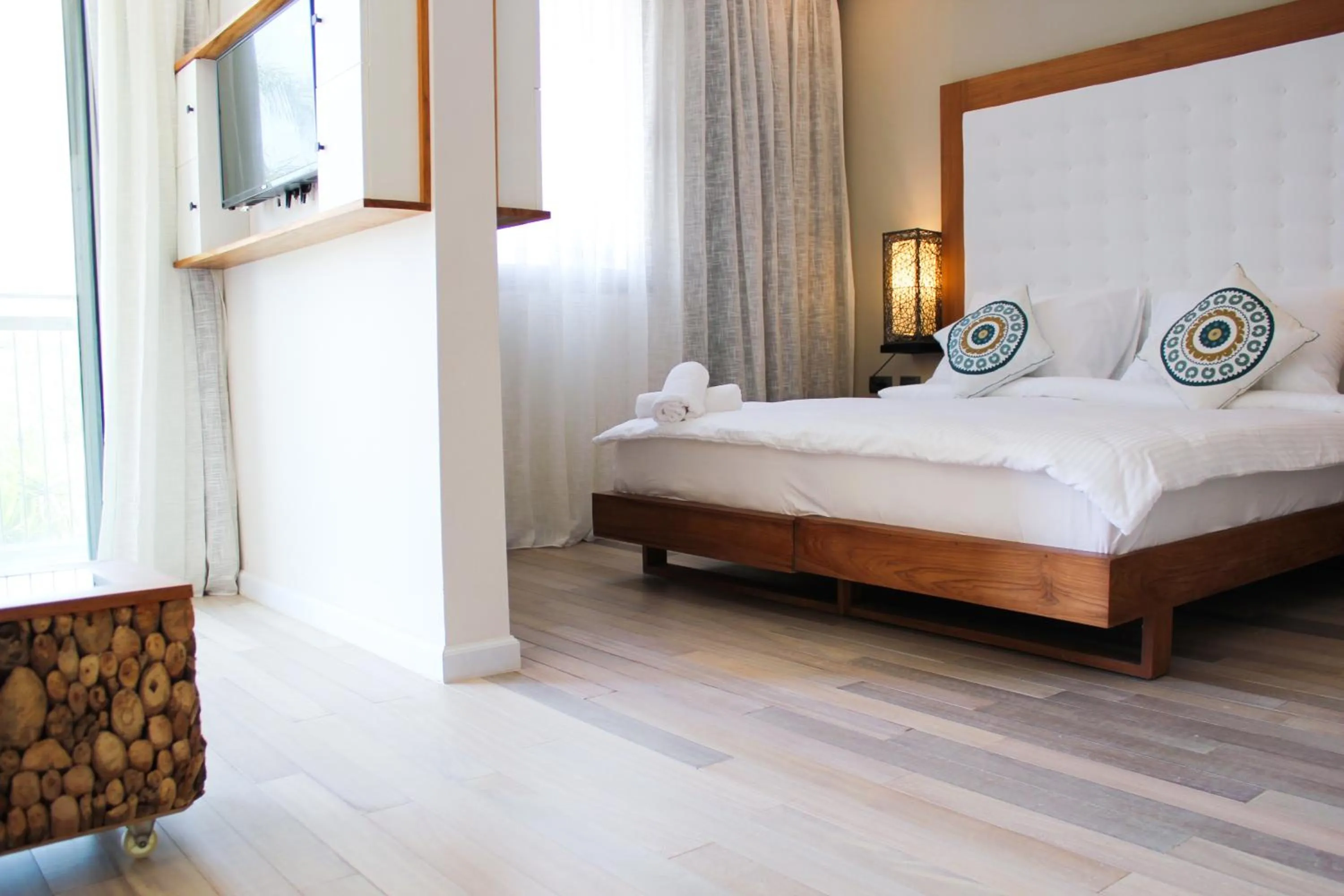 Photo of the whole room, Bed in Yarden Estate Hotel