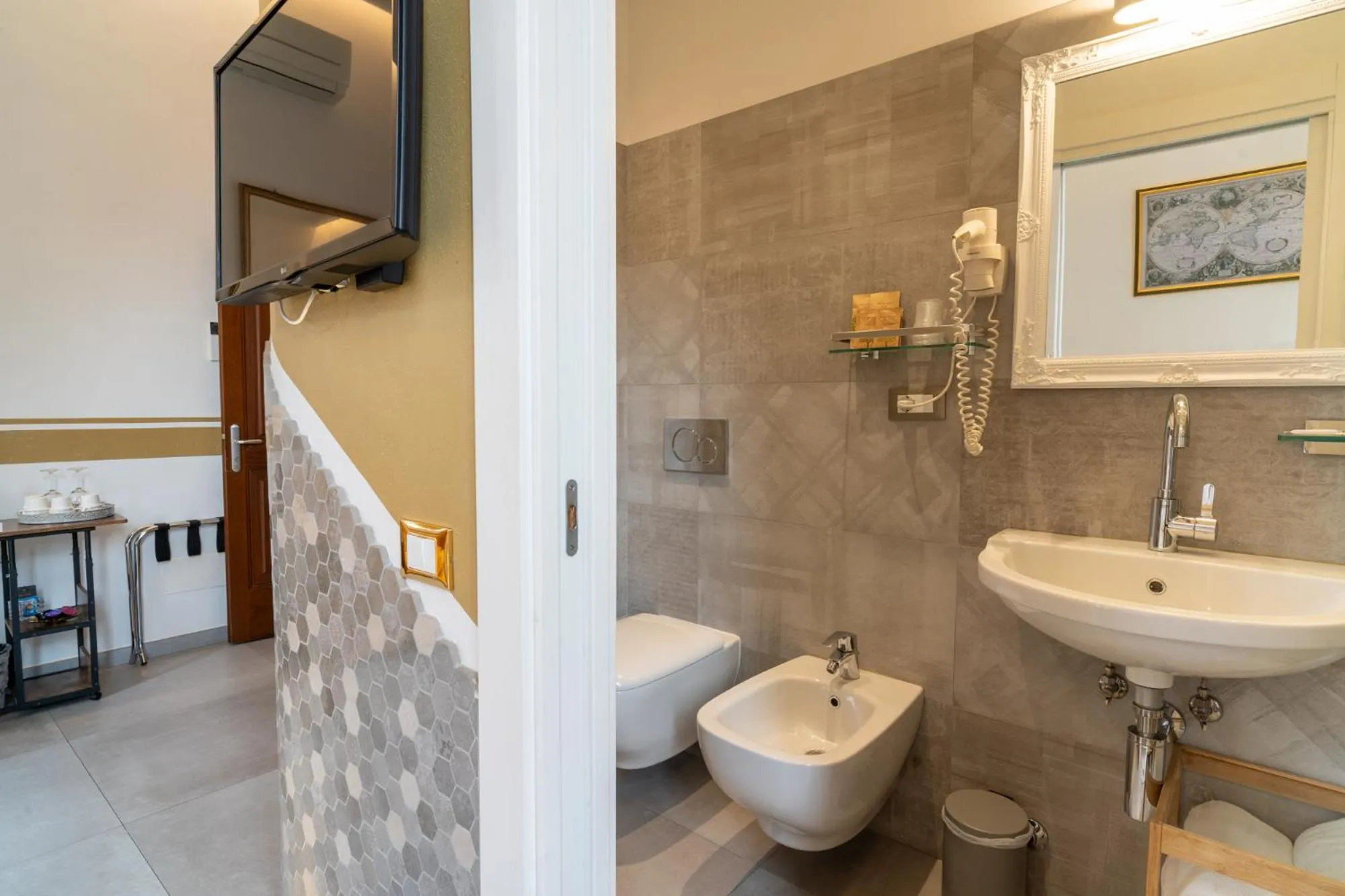 Teresa Rooms & Suites