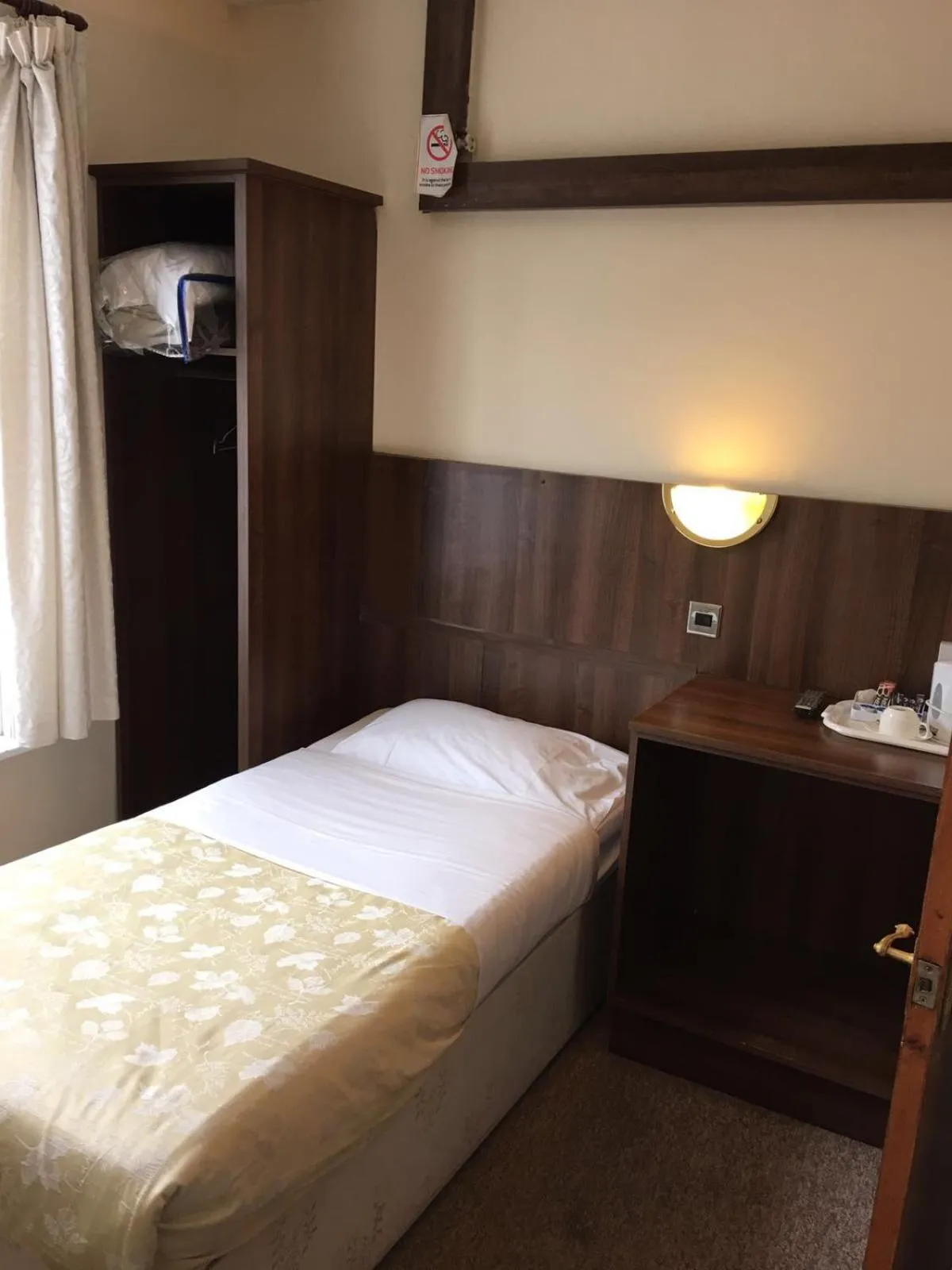 Bed in South Fork Guest House