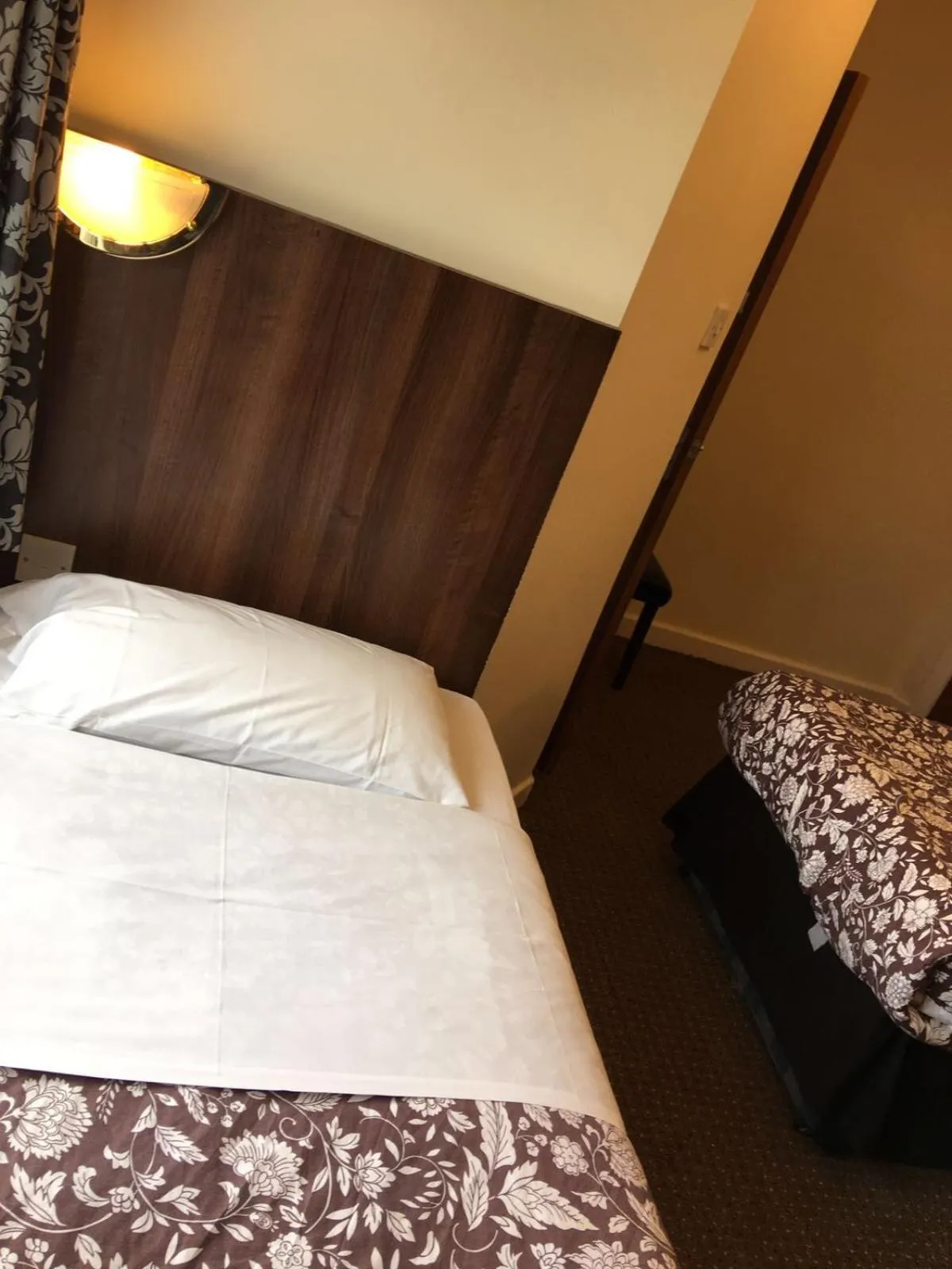 Bed in South Fork Guest House