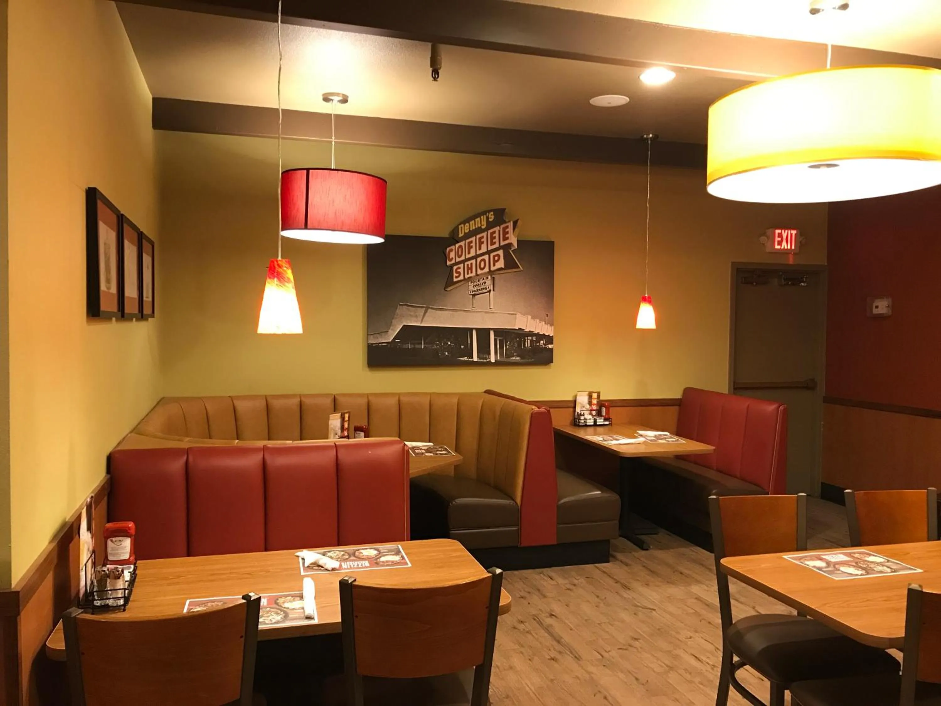 Restaurant/places to eat in Hotel Nevada & Gambling Hall