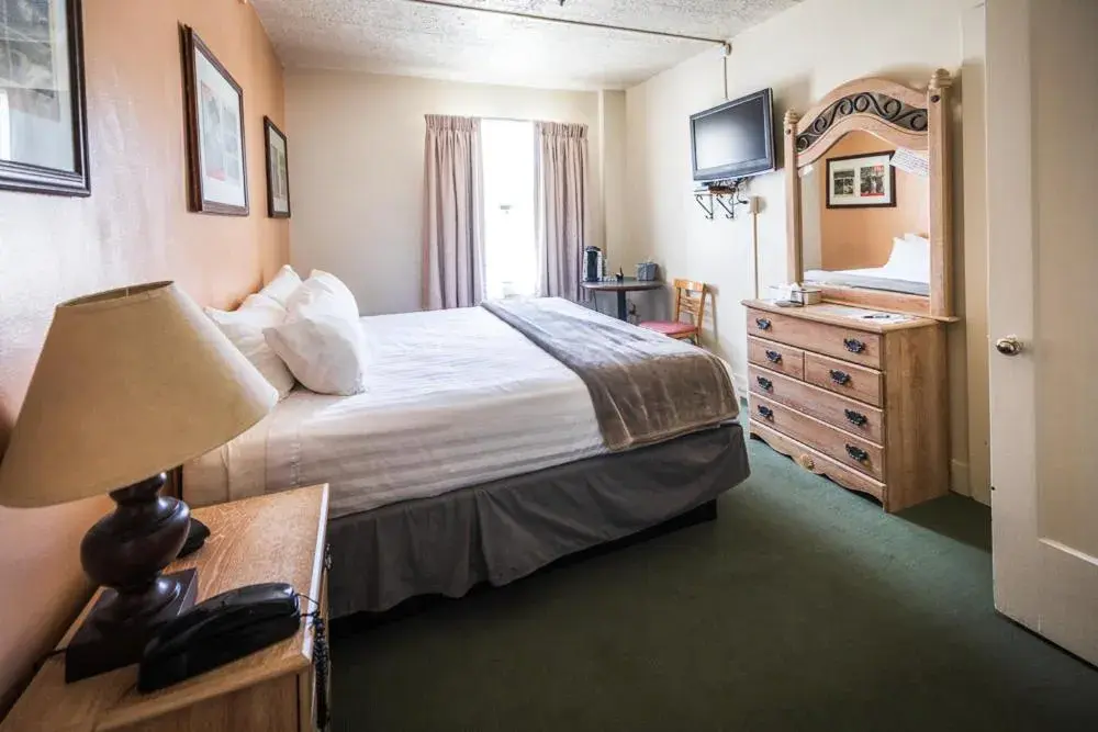 Bed in Hotel Nevada & Gambling Hall Bed in Hotel Nevada & Gambling Hall