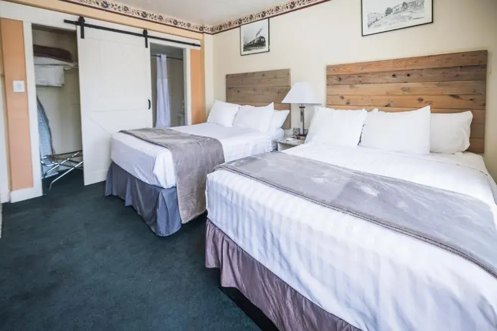 Bed in Hotel Nevada & Gambling Hall Bed in Hotel Nevada & Gambling Hall