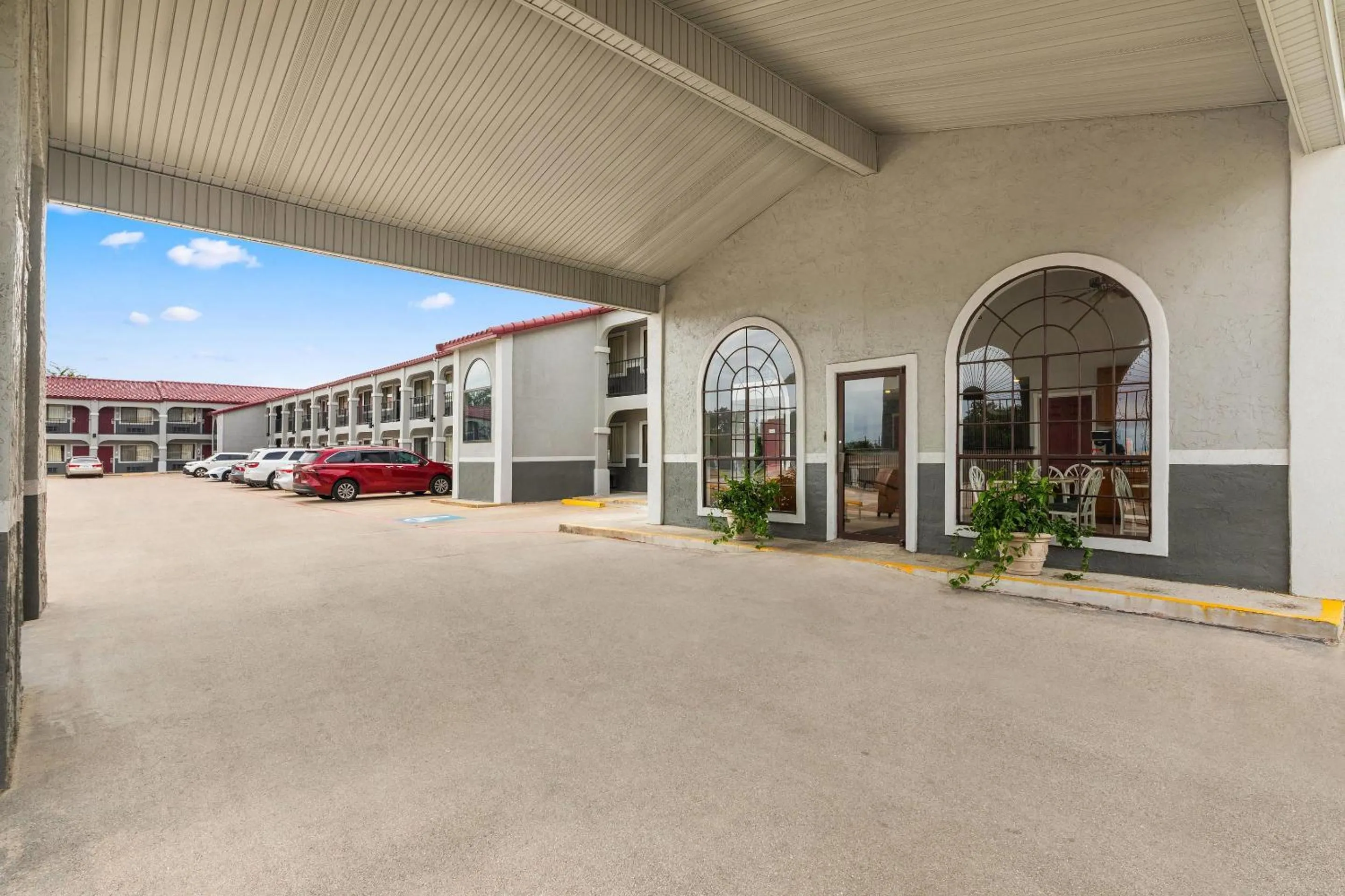 Property building in Econo Lodge Belton