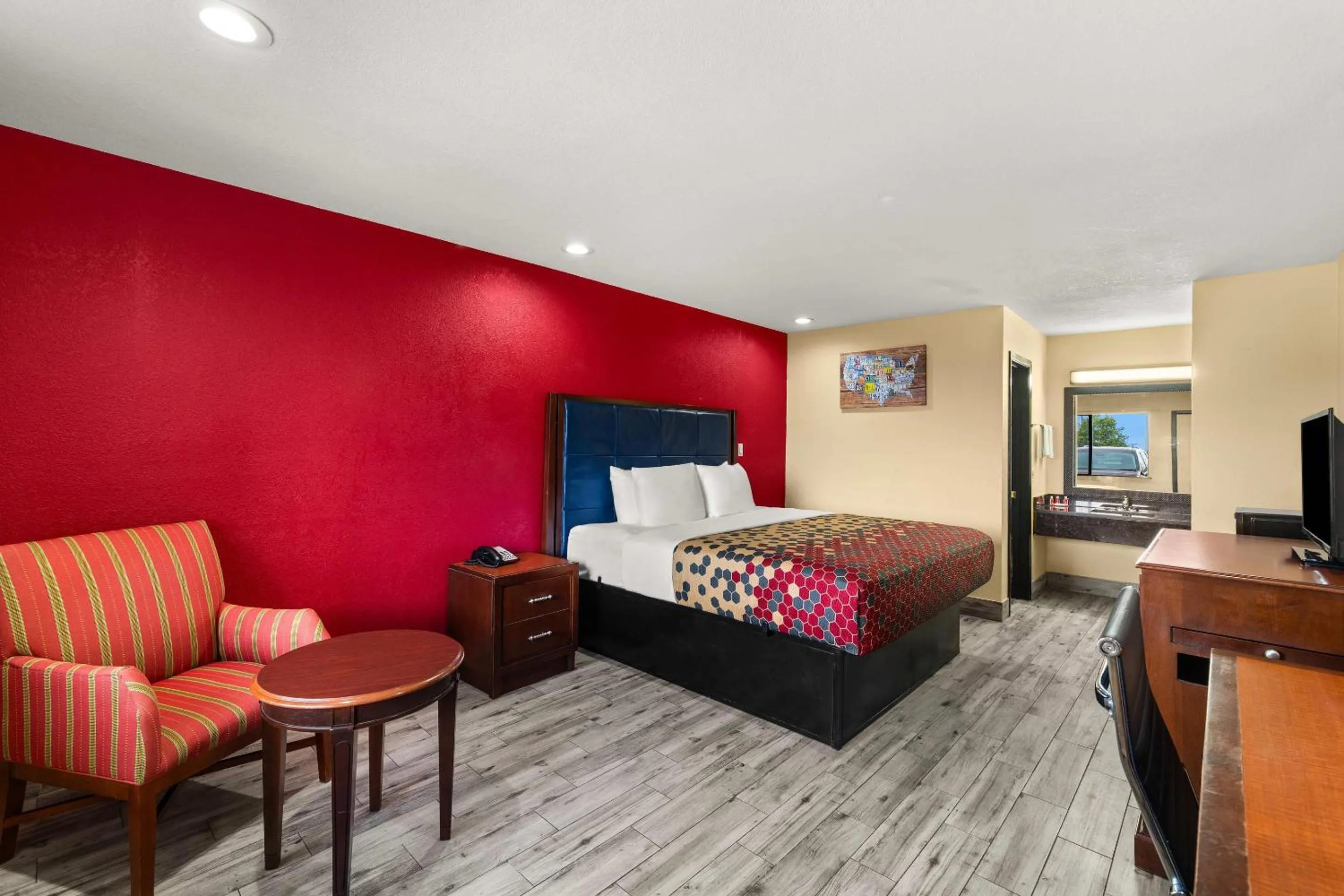 Bedroom, Bed in Econo Lodge Belton