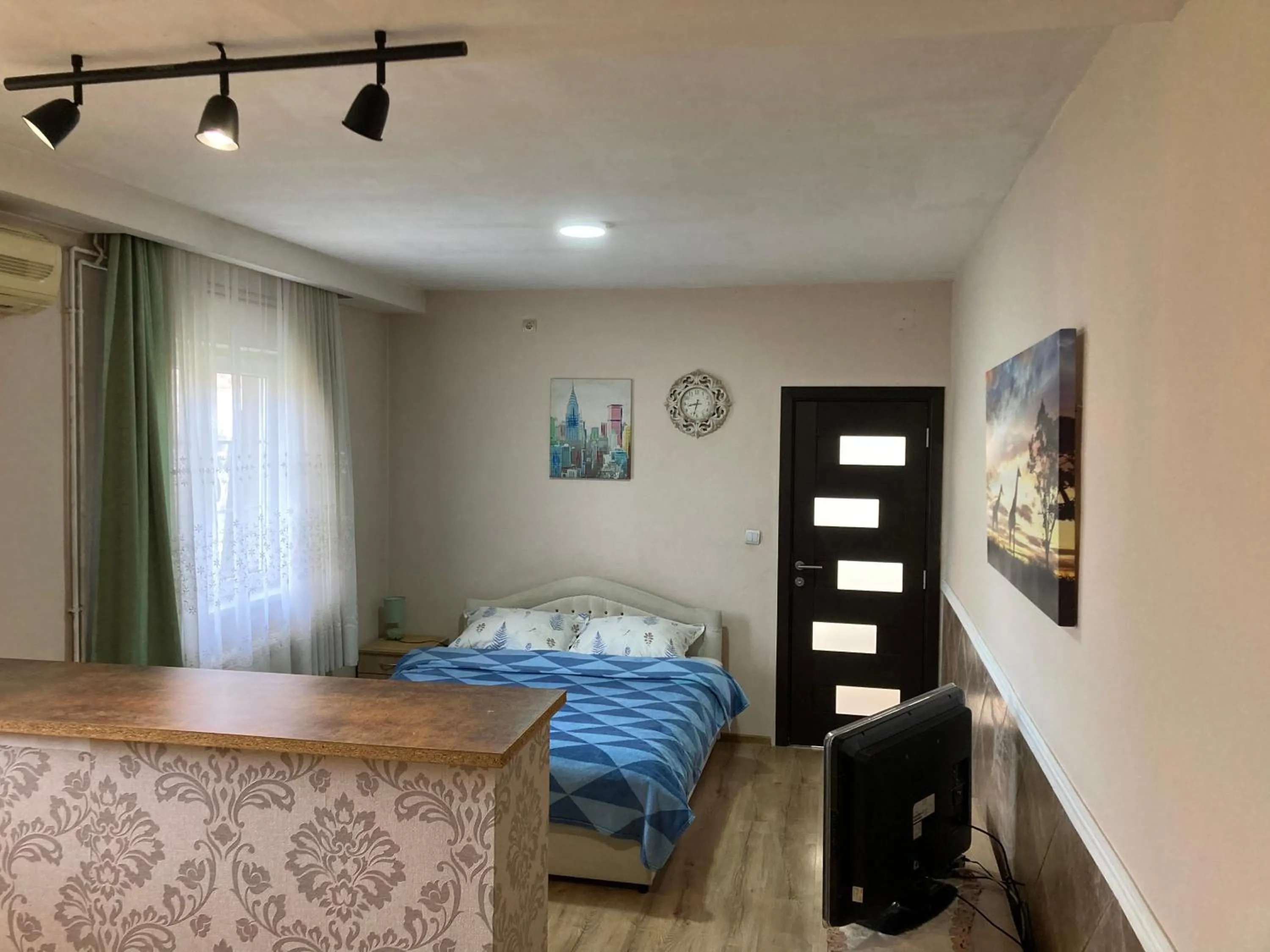 Bed in Apartment Milos