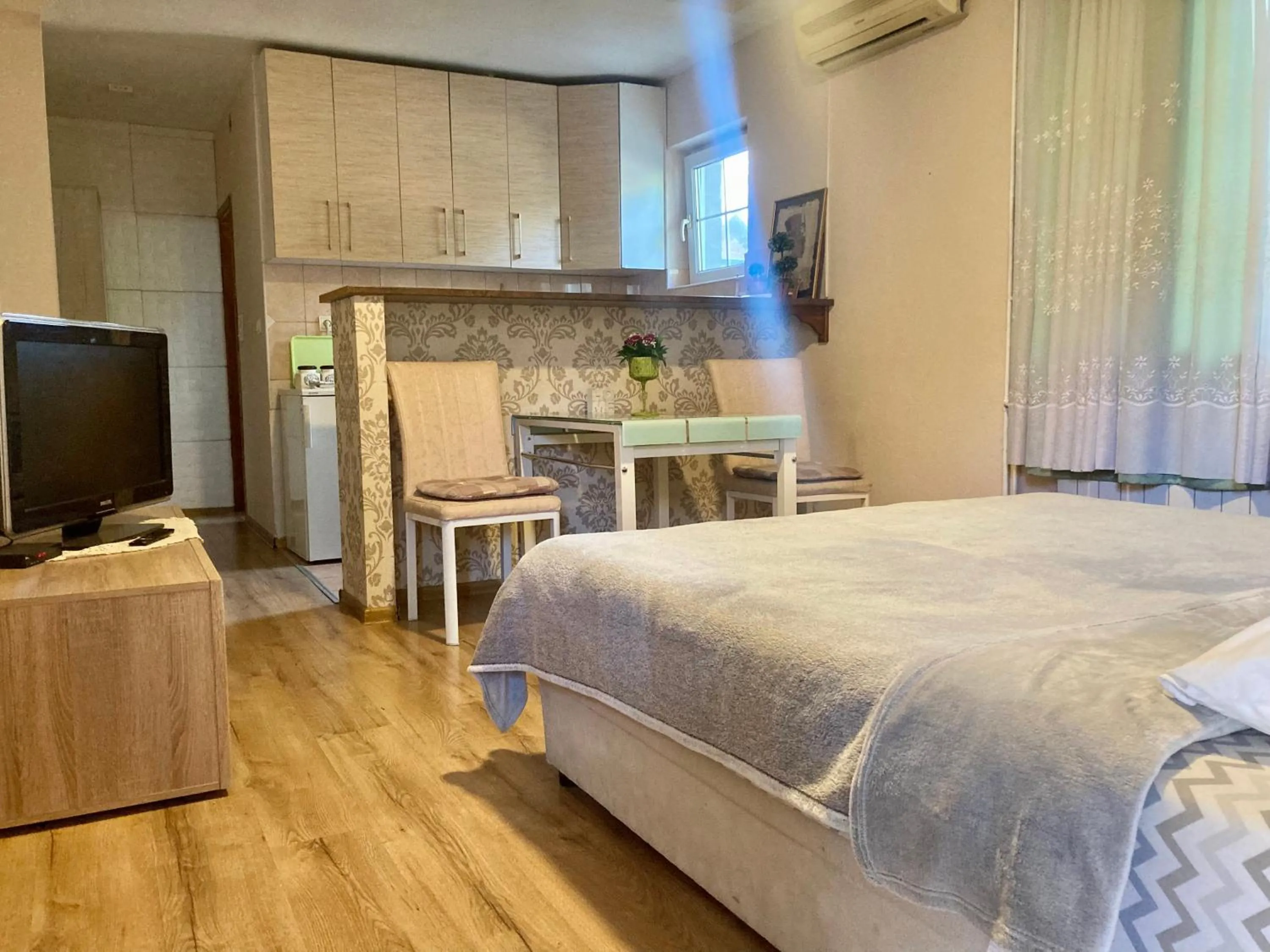 Bed in Apartment Milos