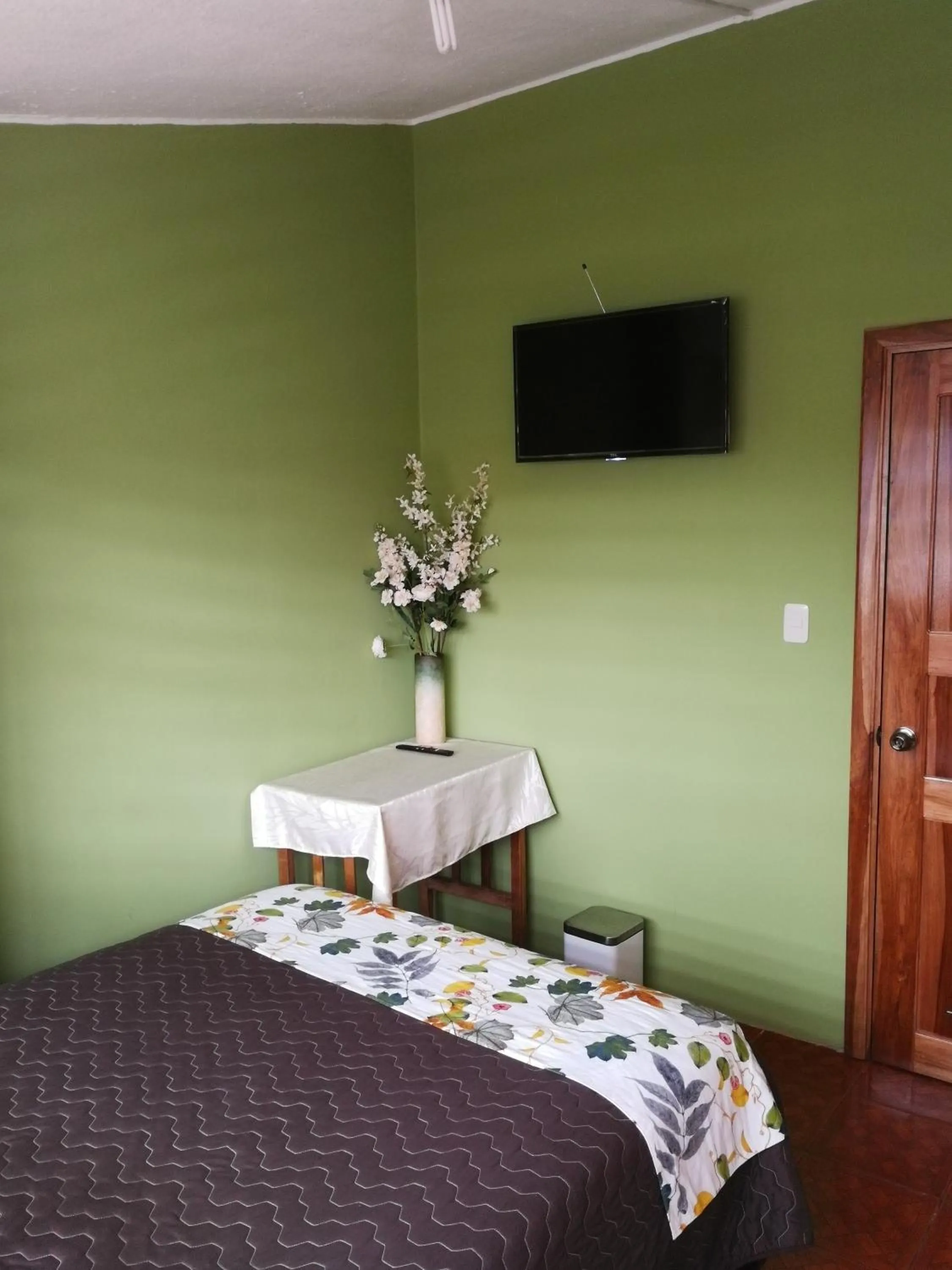 Bed in Chapelet Hostal