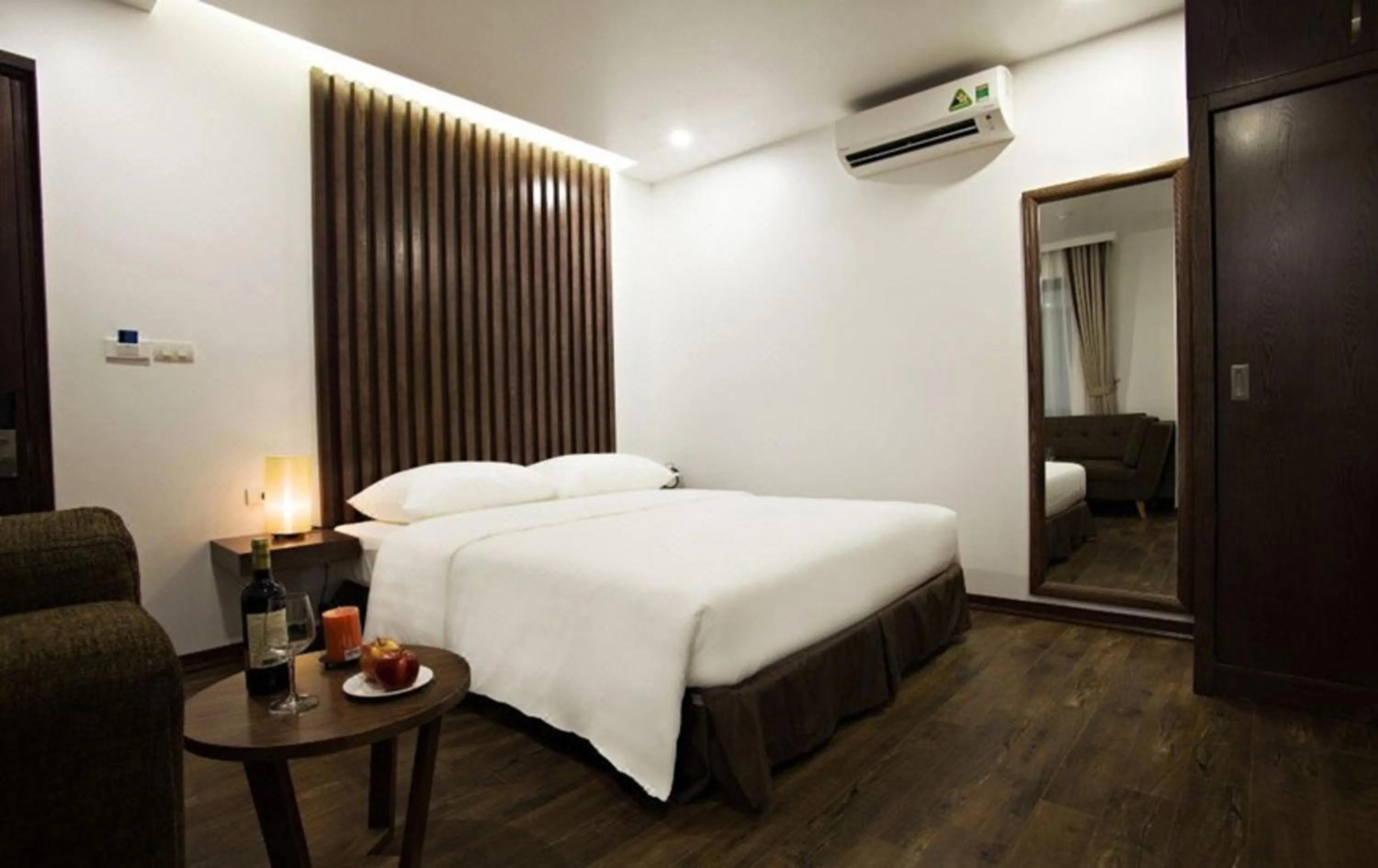 Bedroom, Bed in Inearth Hotel - 华夏商务酒店