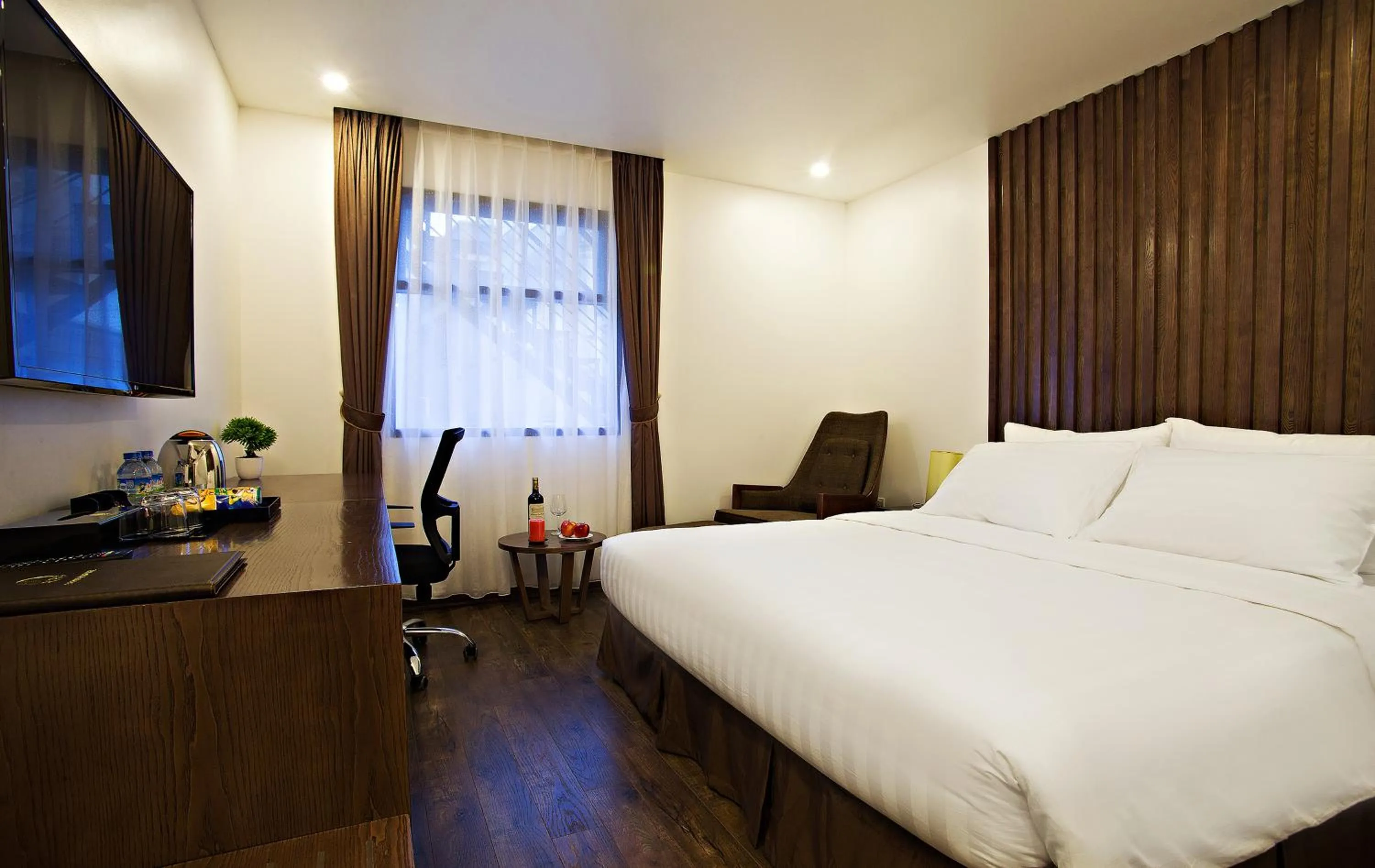 Photo of the whole room, Bed in Inearth Hotel - 华夏商务酒店