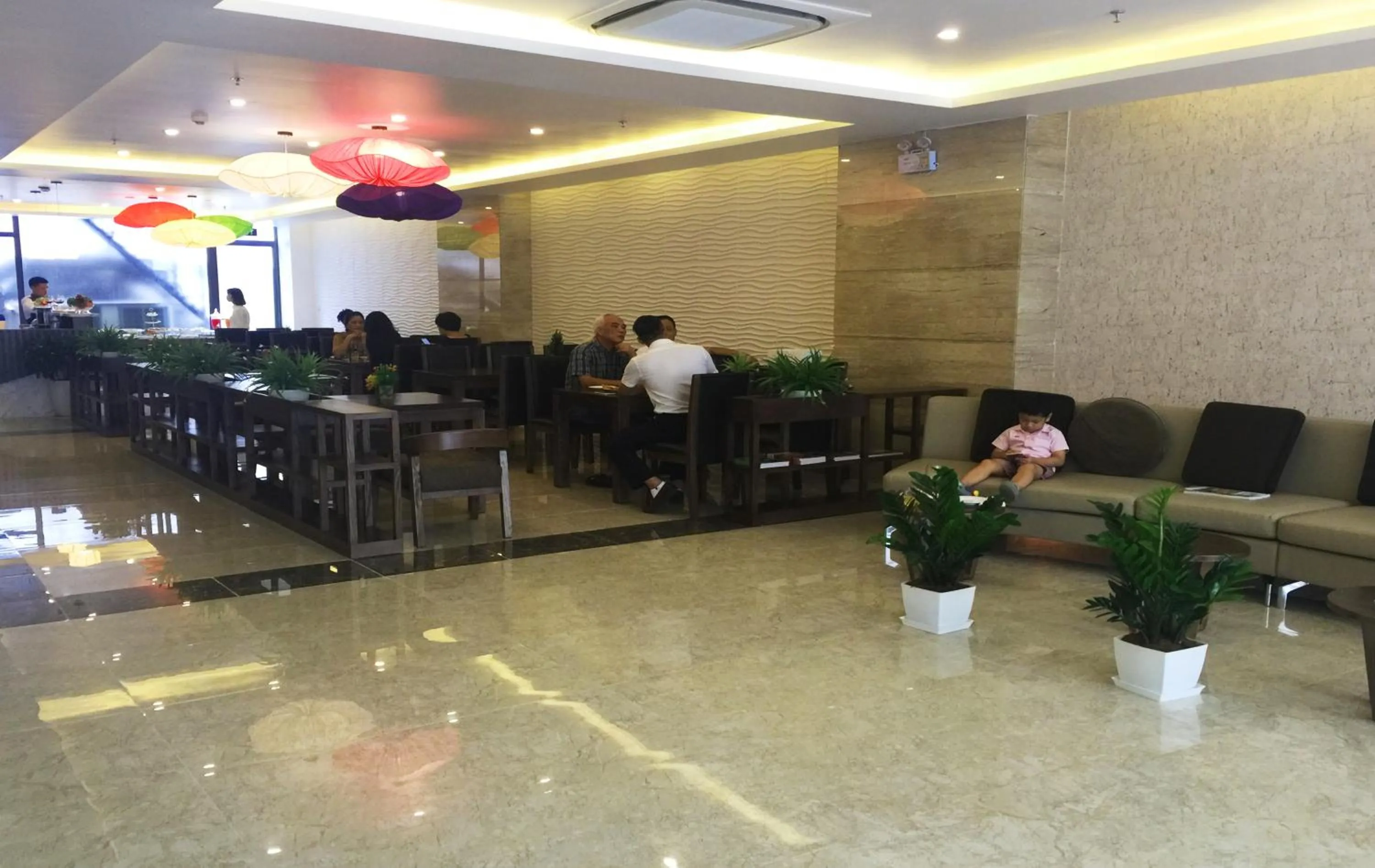 Restaurant/places to eat in Inearth Hotel - 华夏商务酒店