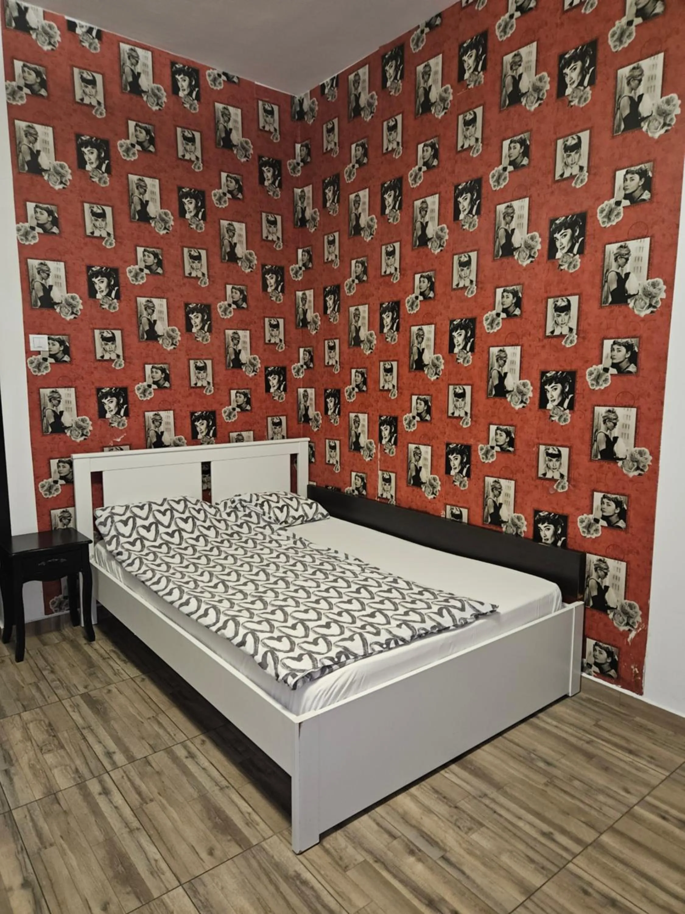 Bed in Central Class Bucharest