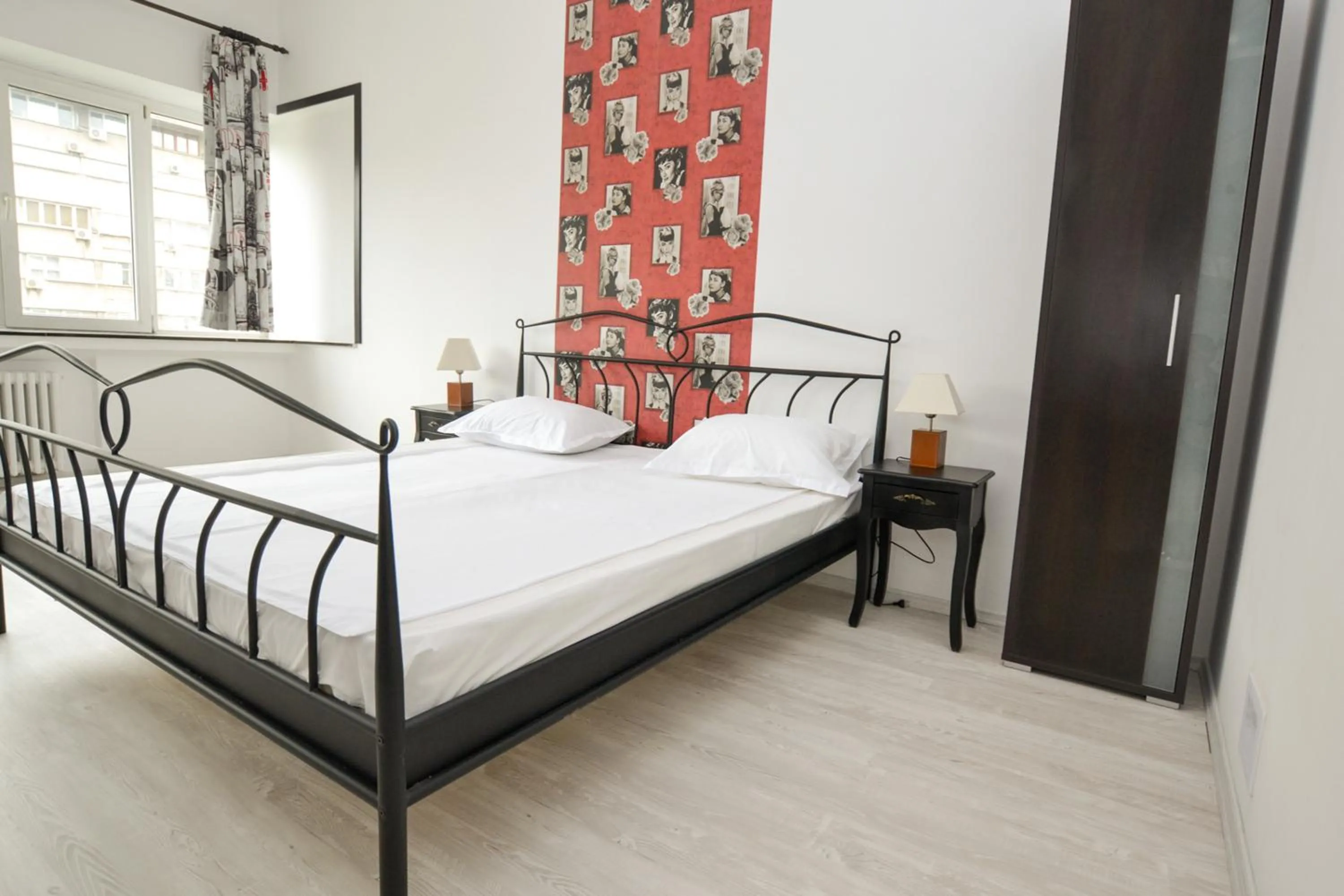 Property building, Bed in Central Class Bucharest