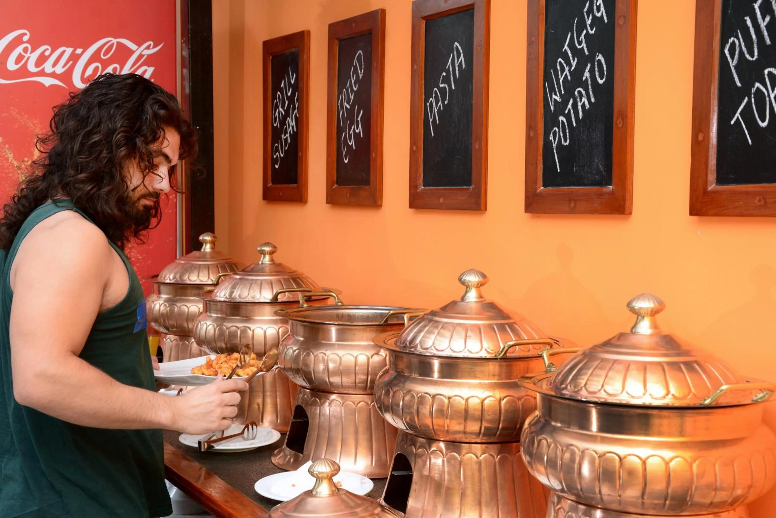 Restaurant/places to eat in Karma Boutique Hotel