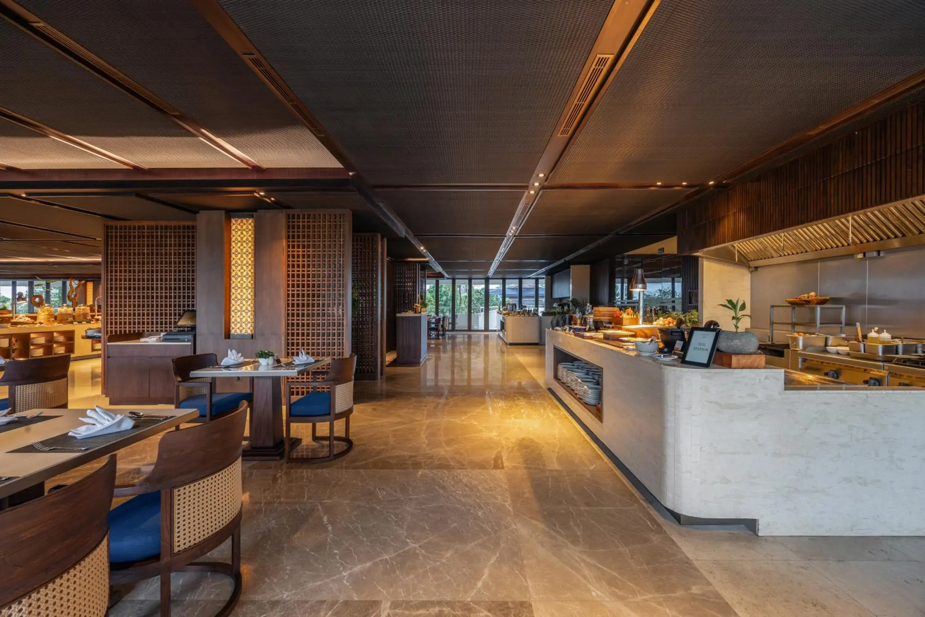 Restaurant/places to eat in Bali Beach Hotel Restaurant/places to eat in Bali Beach Hotel